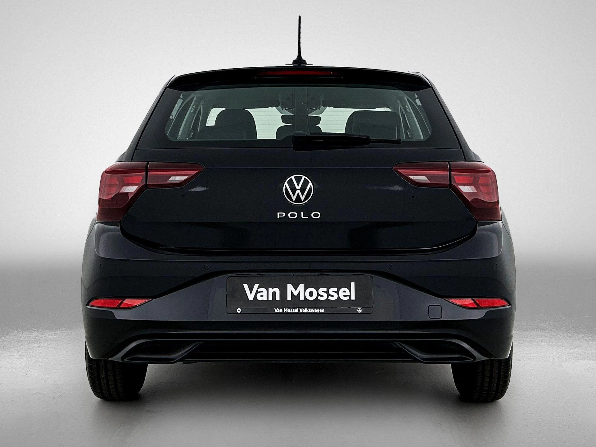 Volkswagen-Polo-image-2