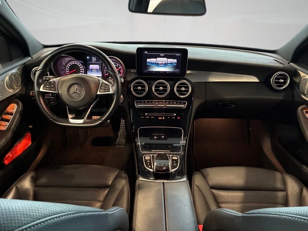 Mercedes-AMG-C-Klasse 43-image-10
