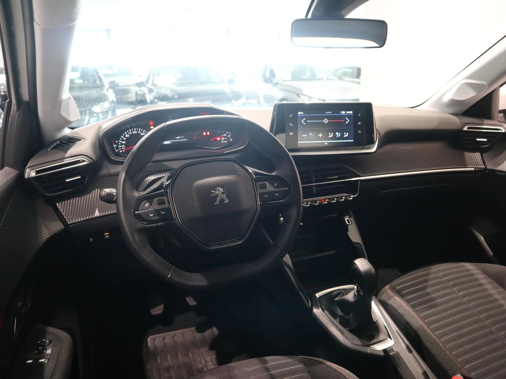Peugeot-208-image-10