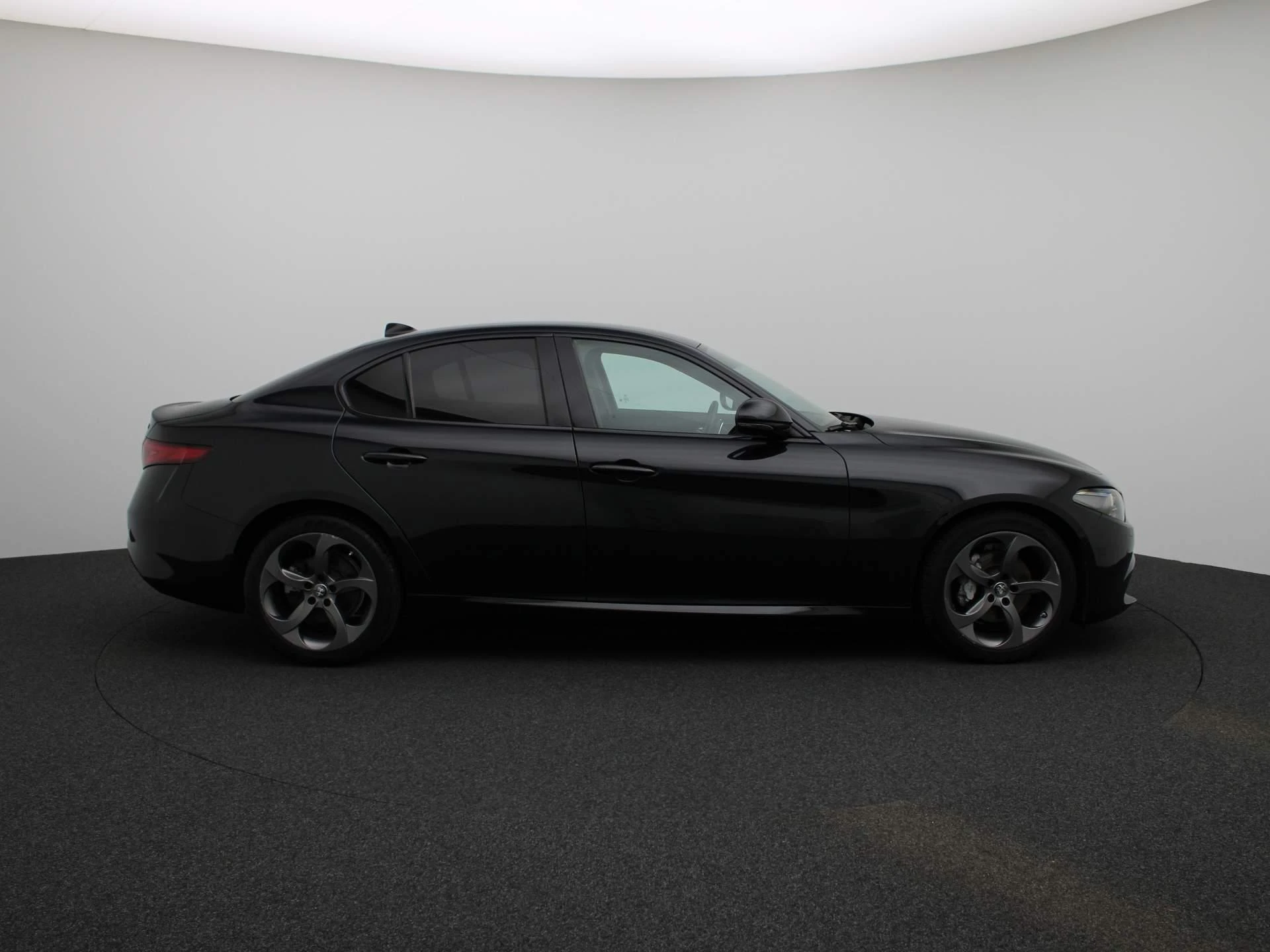 Alfa Romeo-Giulia-image-5
