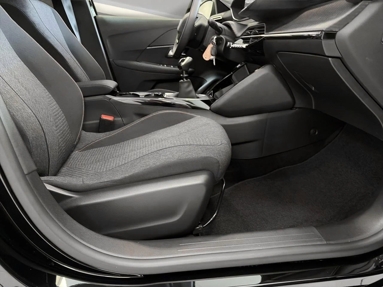 Peugeot-208-image-15