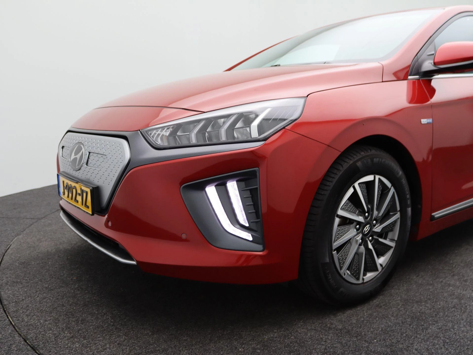 Hyundai-IONIQ-image-39