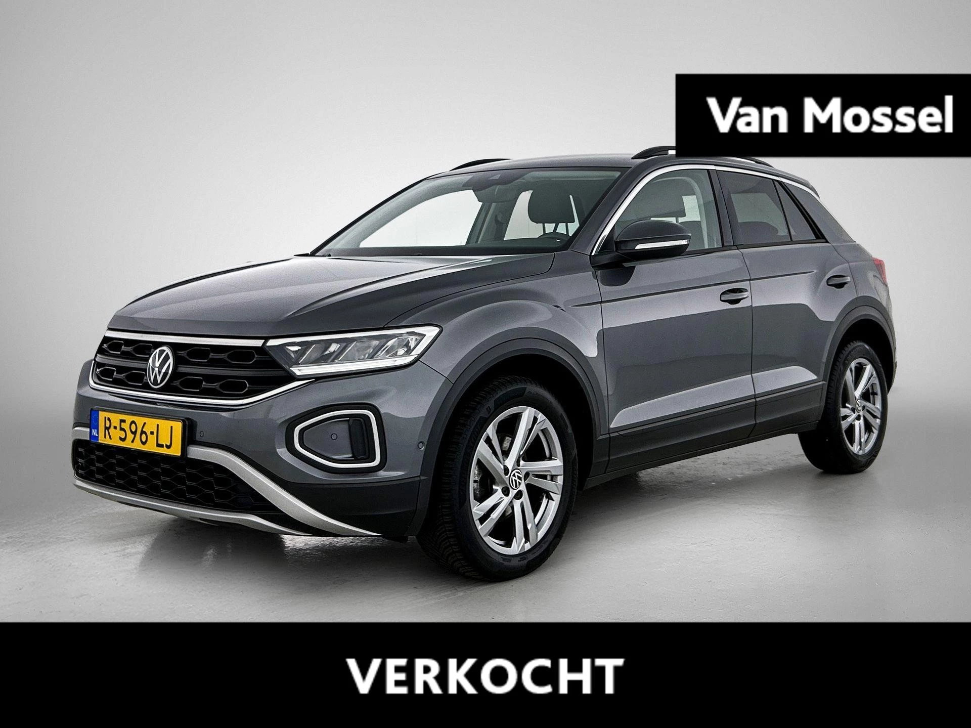 Volkswagen-T-Roc-image-0