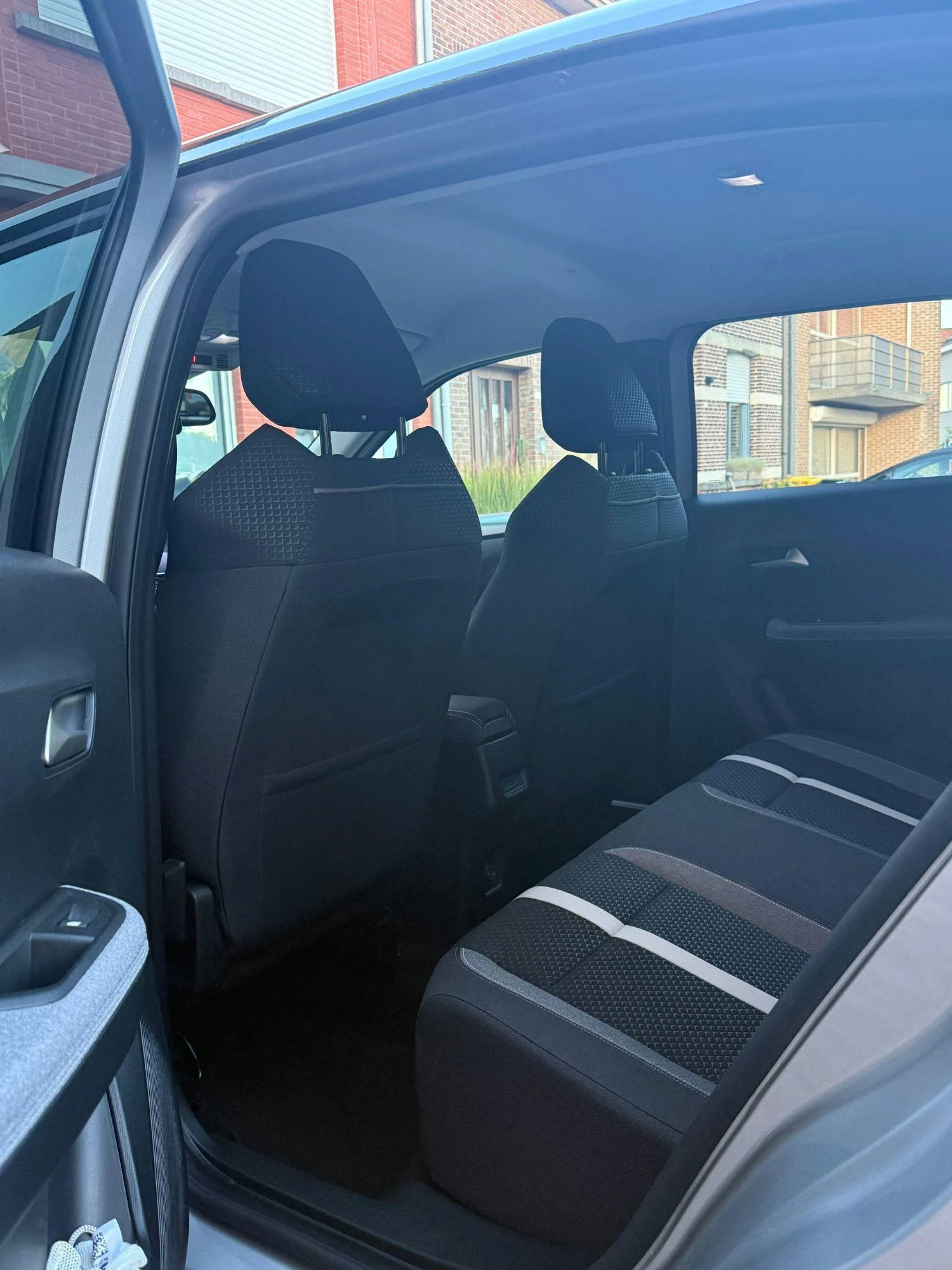 Opel-Frontera-image-9
