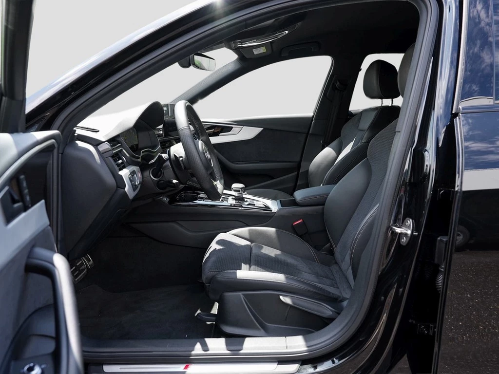 Audi A4 Avant 40 TFSI S line competition plus Matrix