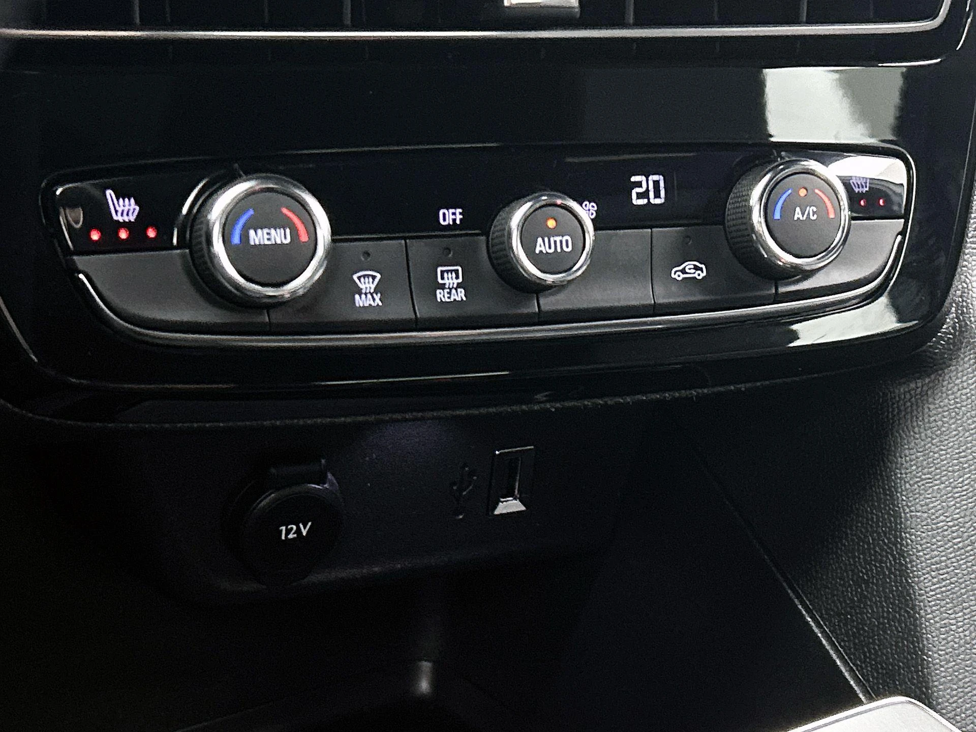 Opel-Mokka-e-image-24