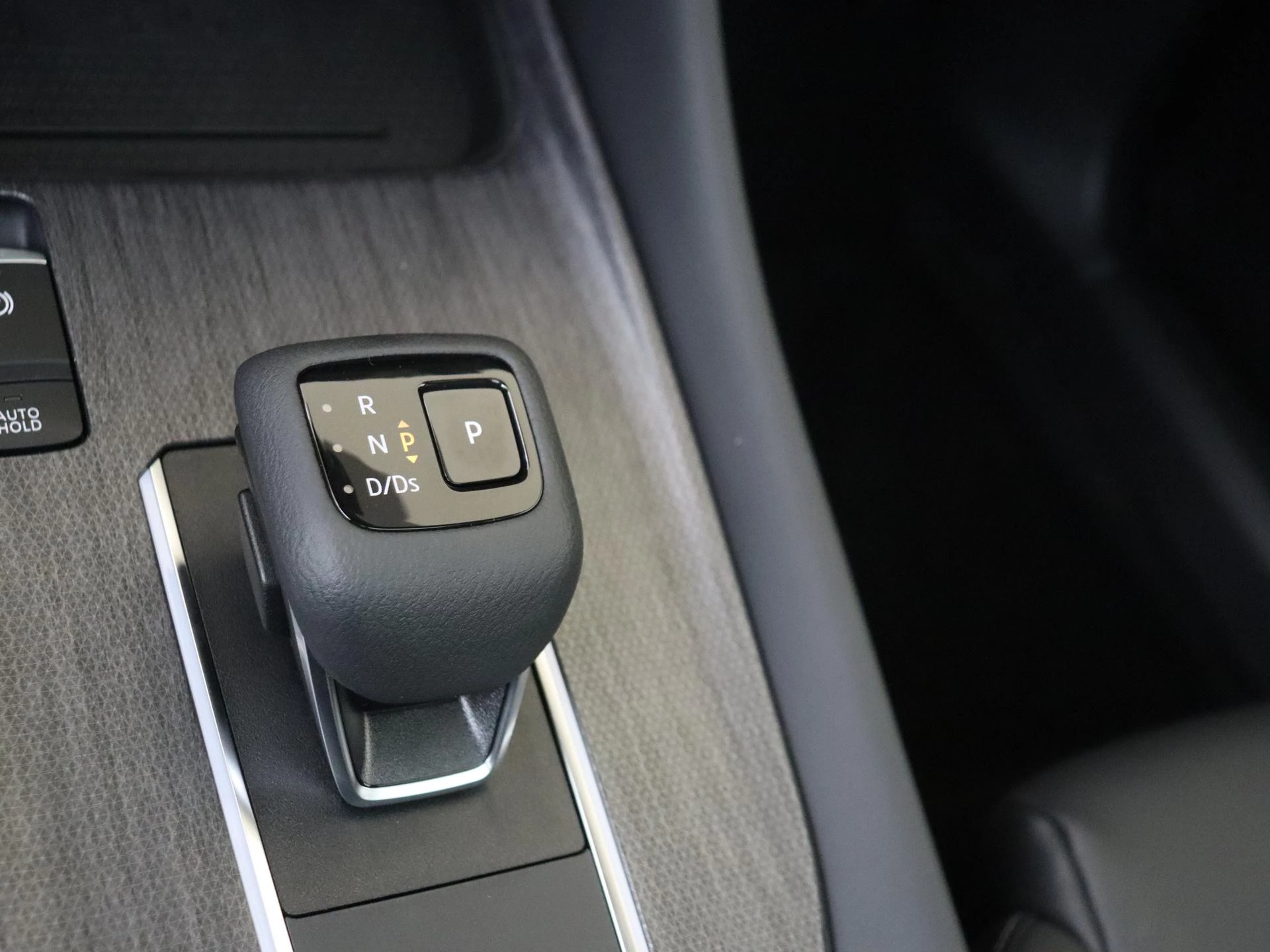 Nissan-QASHQAI-image-14