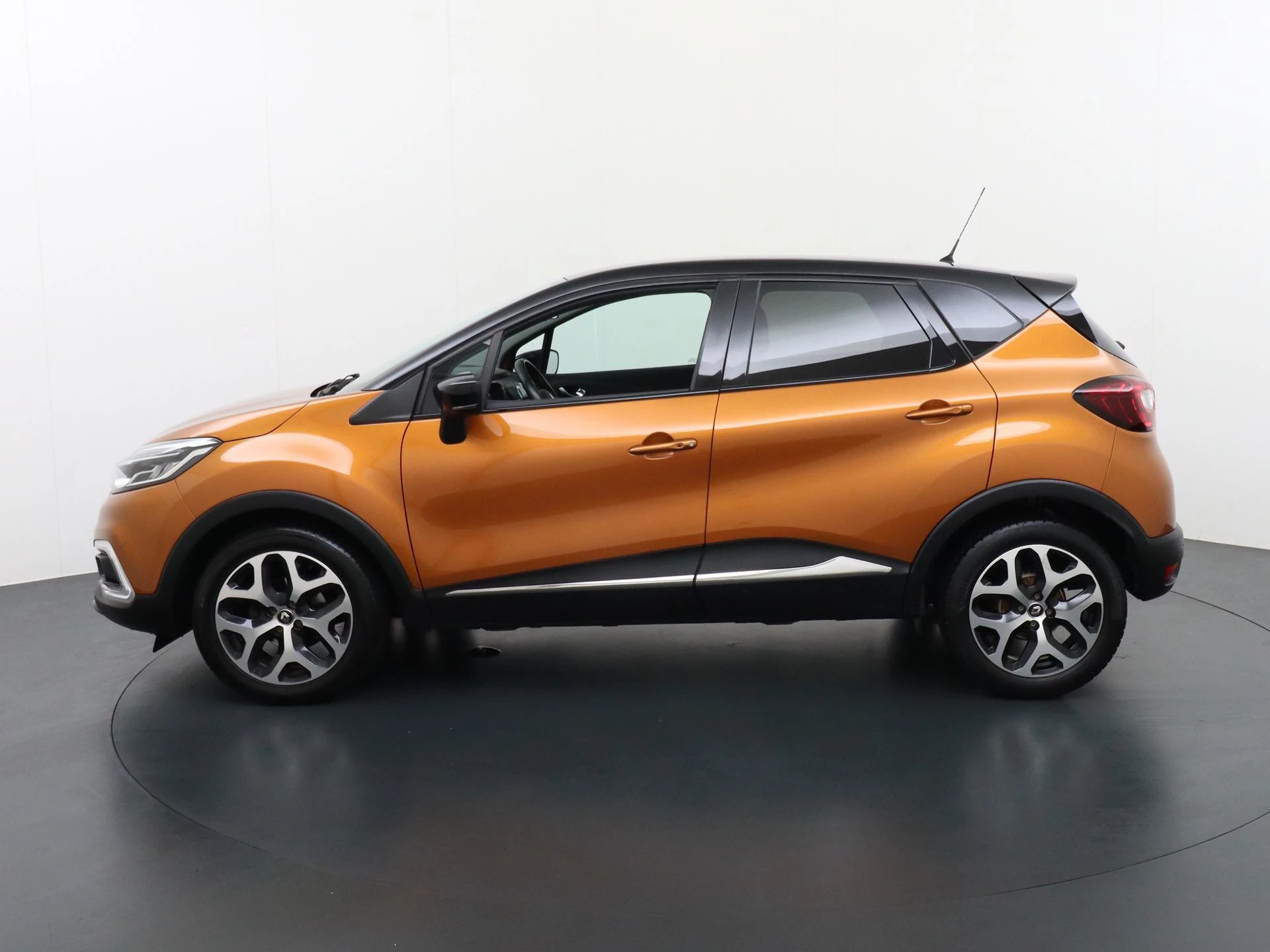 Renault-Captur-image-1