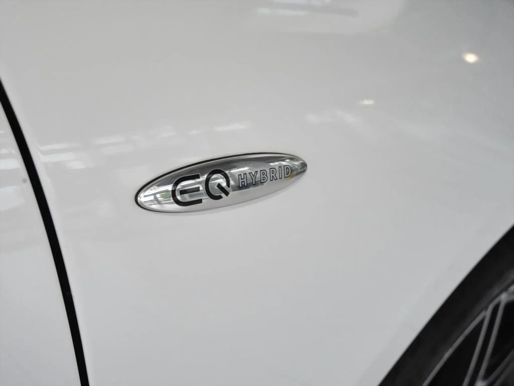 Mercedes-Benz-CLA 250 e-image-14