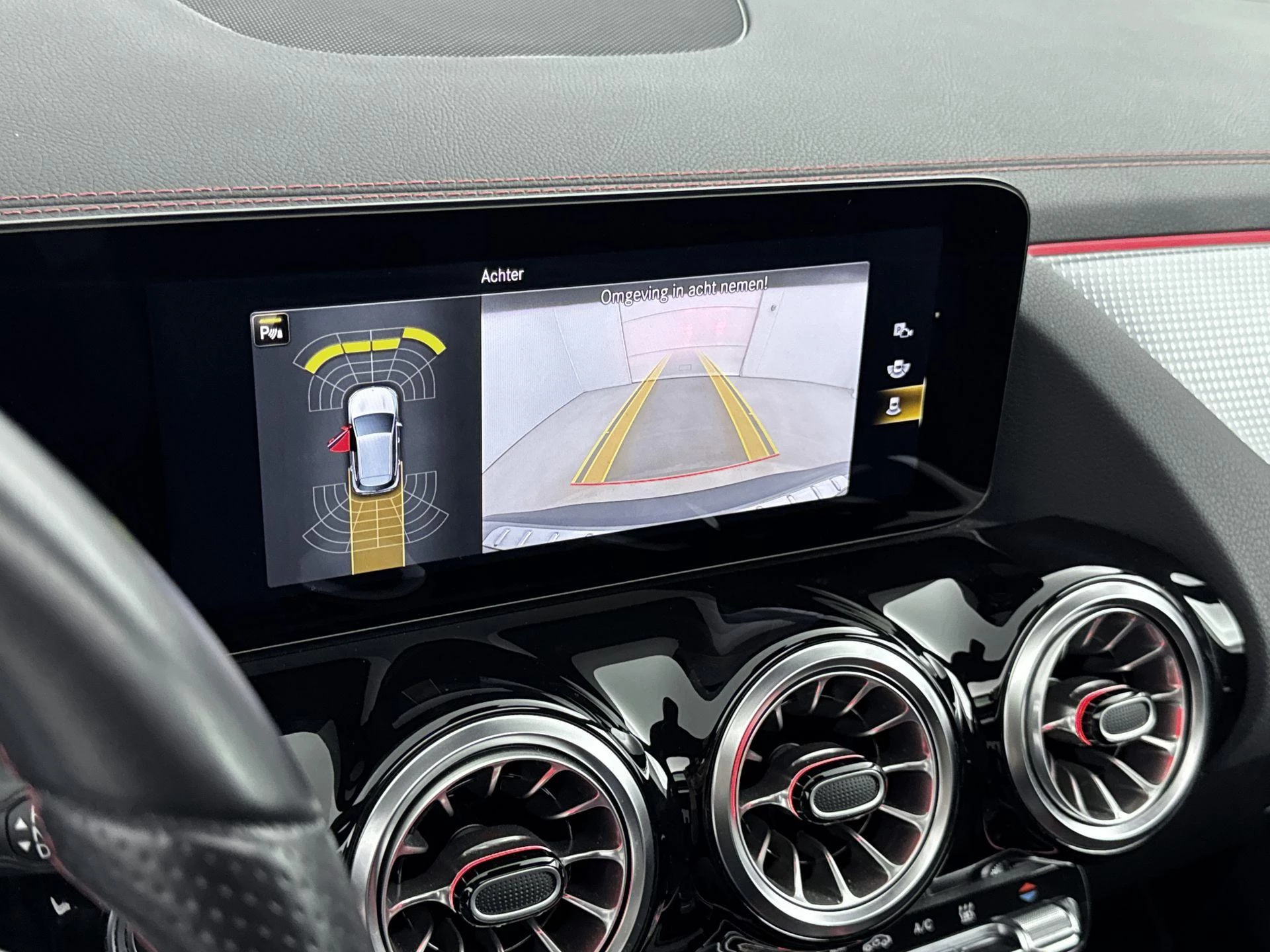 Mercedes-Benz-EQA-image-12