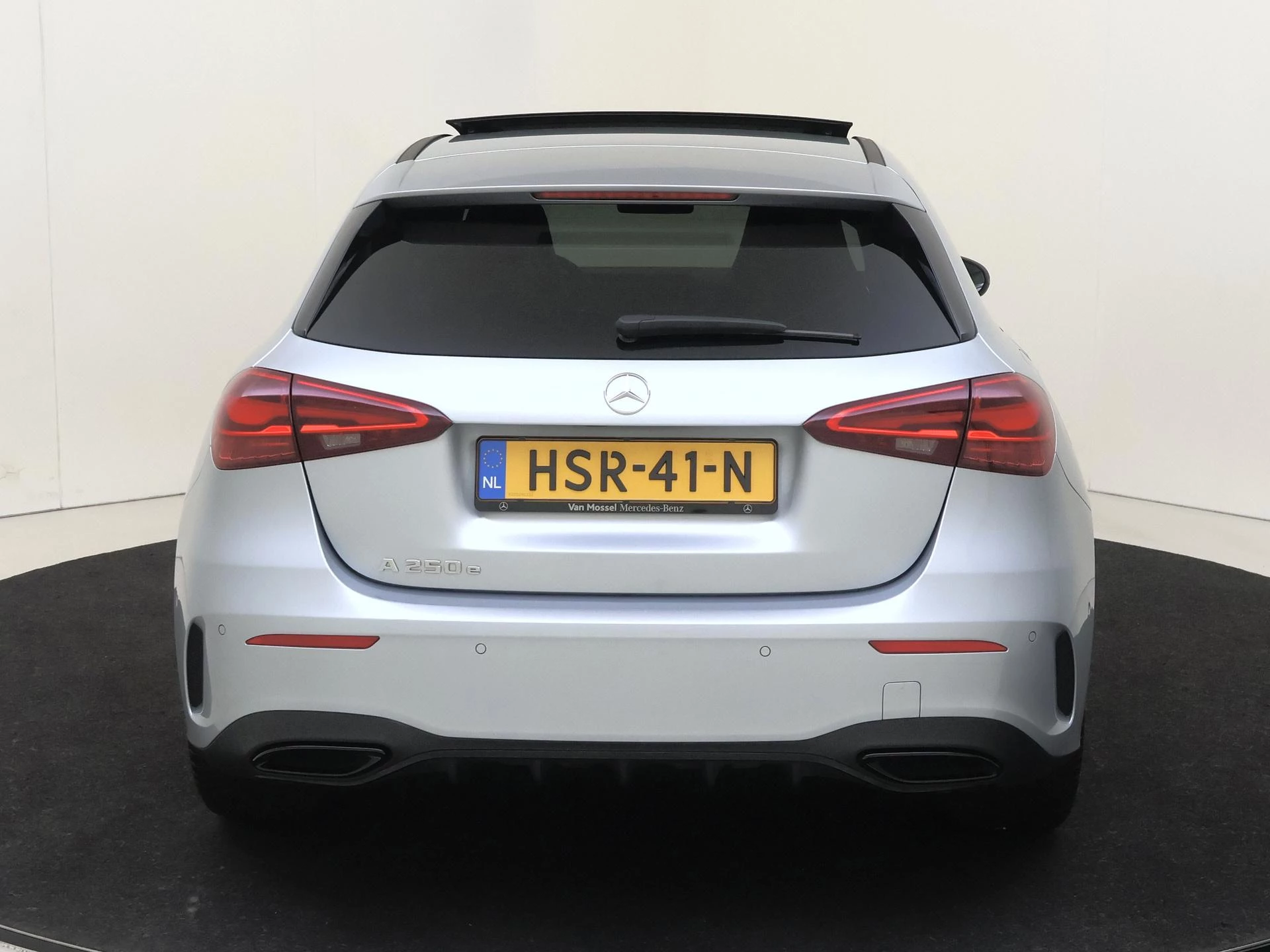 Mercedes-Benz-A-Klasse-image-6