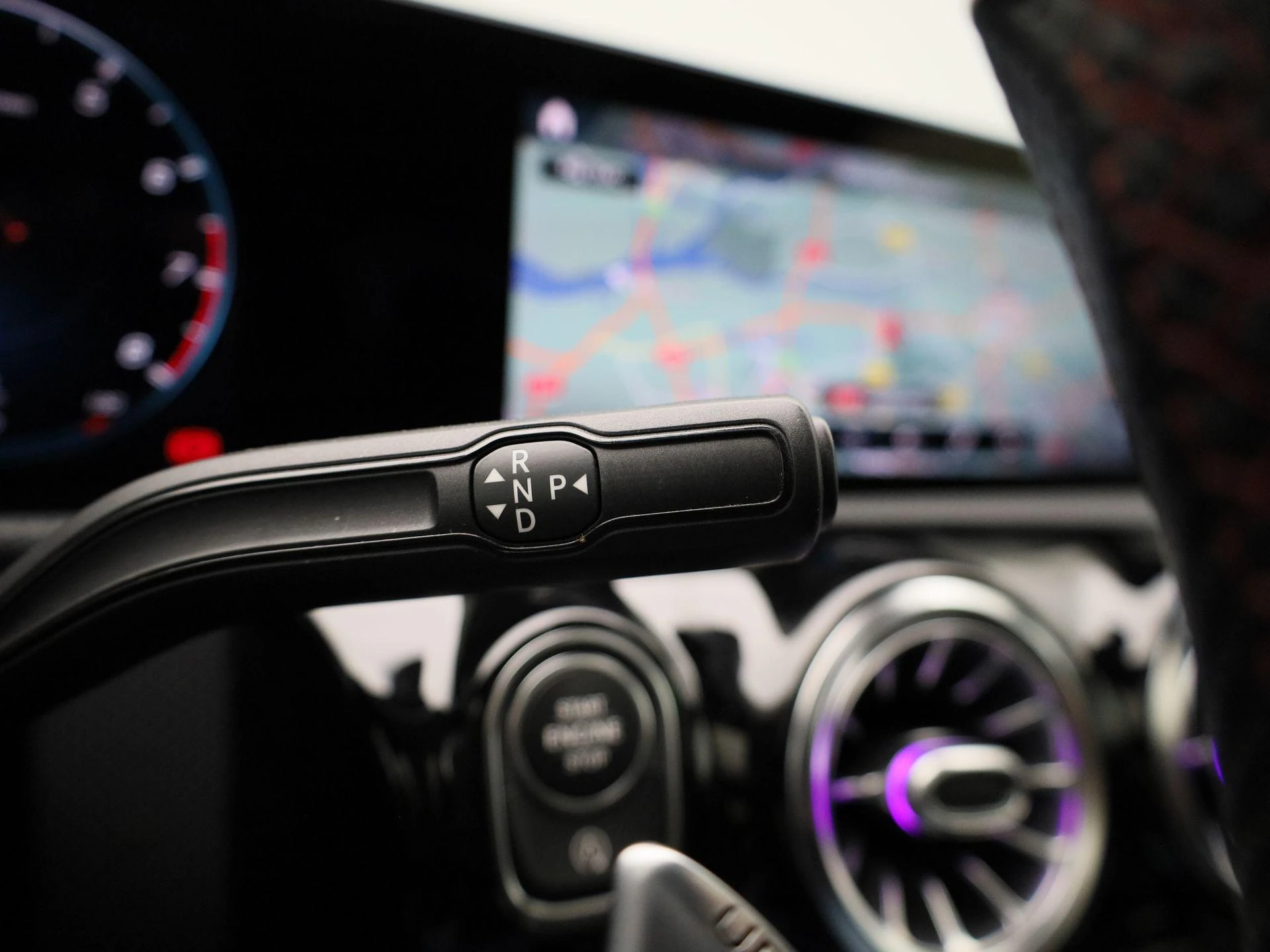 Mercedes-Benz-CLA-image-29
