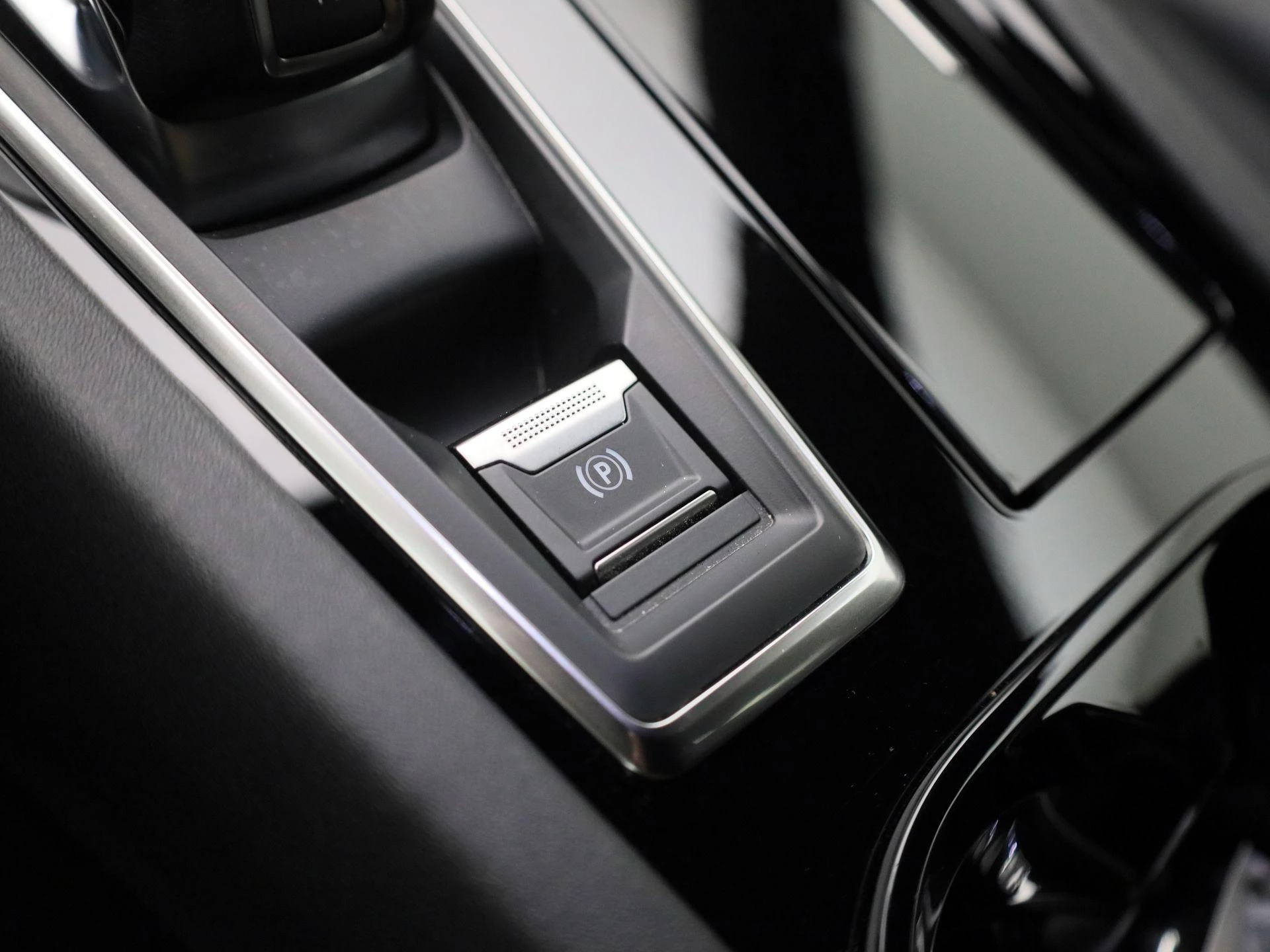 Peugeot-508-image-17