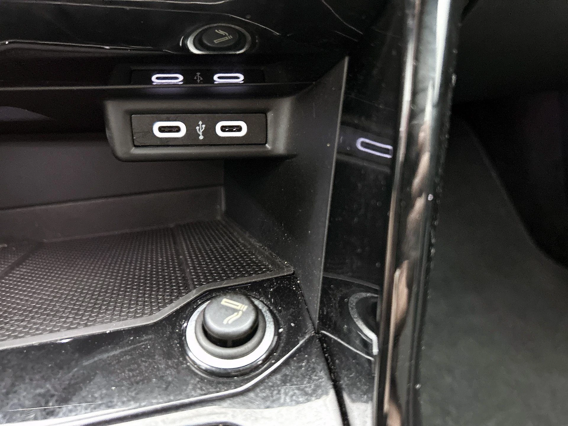 Volkswagen T-Roc 1.5 TSI R-Line | 150 PK