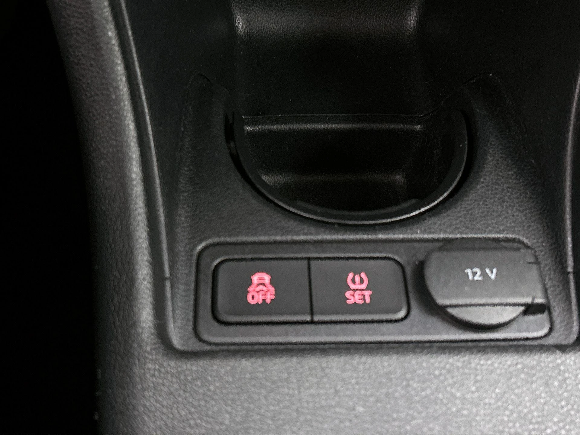 Volkswagen-up!-image-29