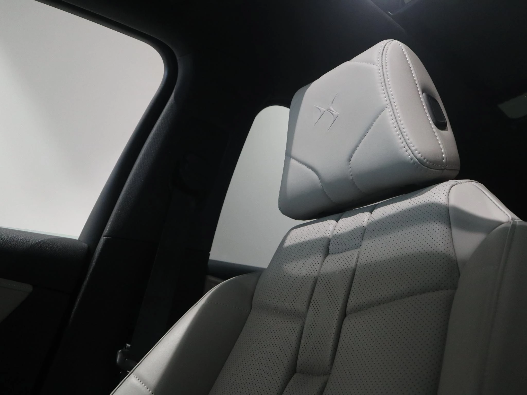 DS DS 7 E-Tense 225 Opéra
