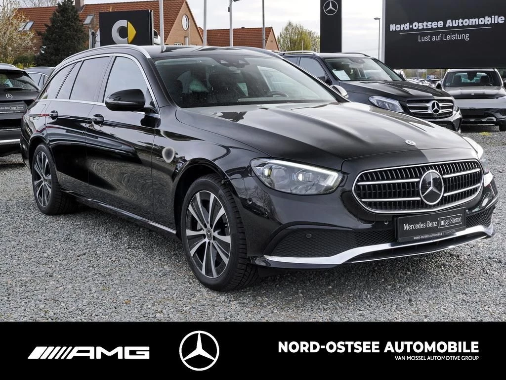 Mercedes-Benz E-Klasse 300 T de AVANTGARDE NAVI KAMERA SITZH AVANTGARDEW213 E 300 T de AVANTGARDE NAVI KAMERA SITZH AVANTGARDE