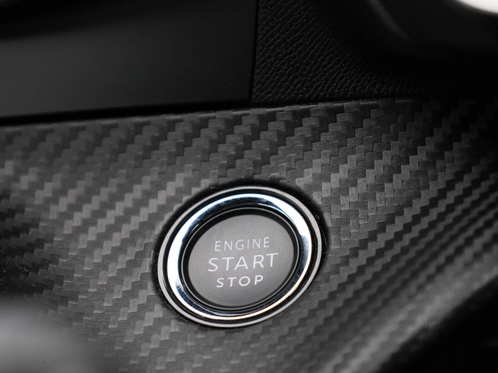 Peugeot e-2008 - 23