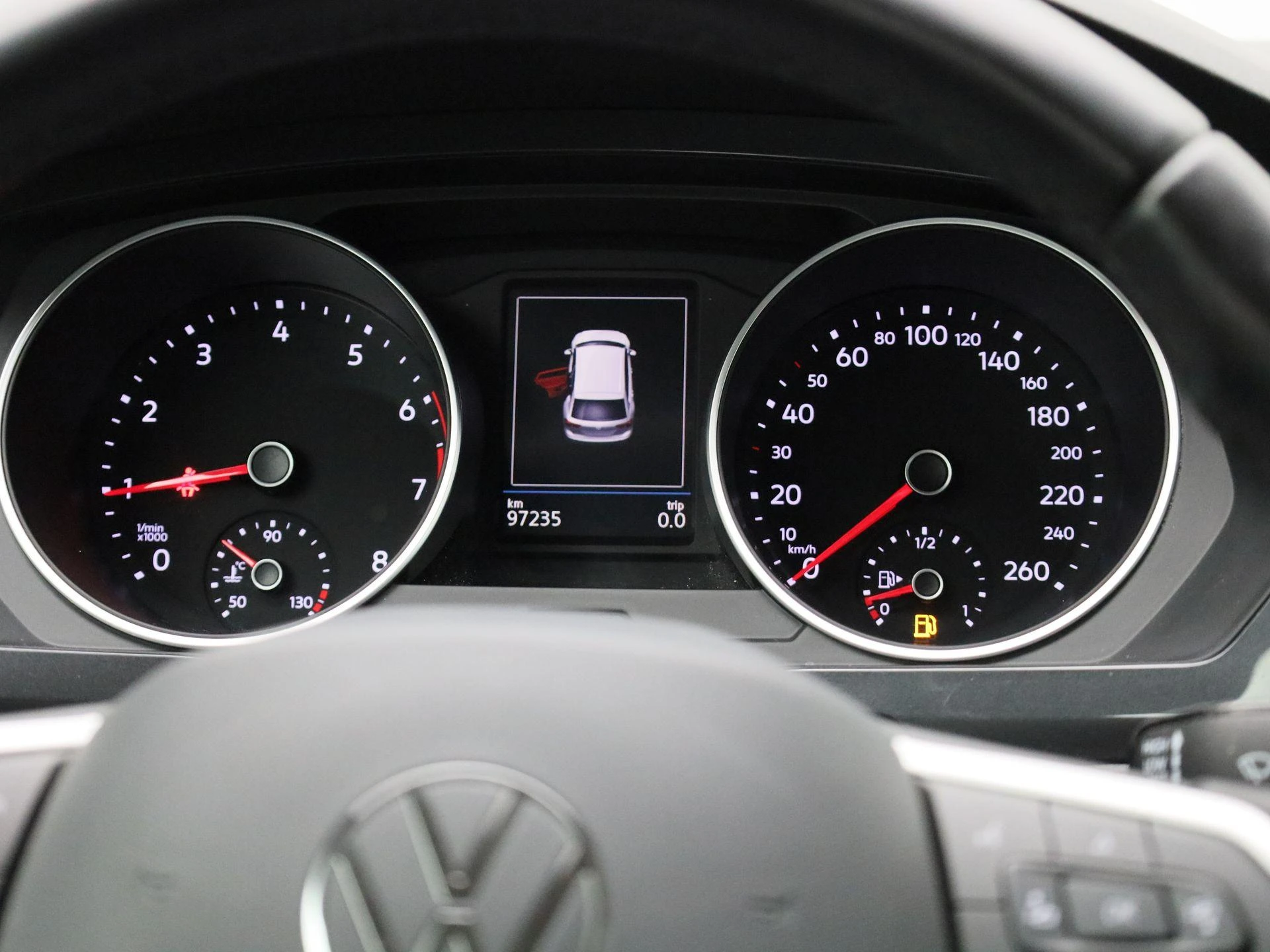 Volkswagen-Tiguan-image-7
