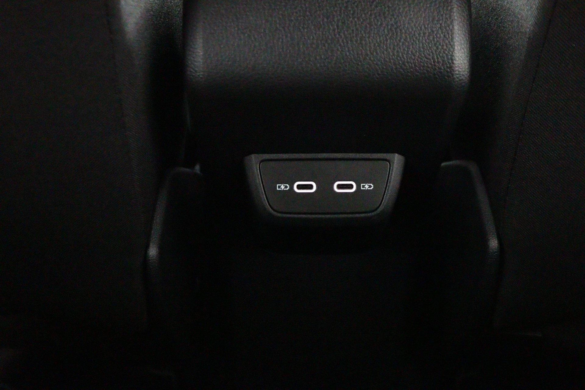Volkswagen-Polo-image-64