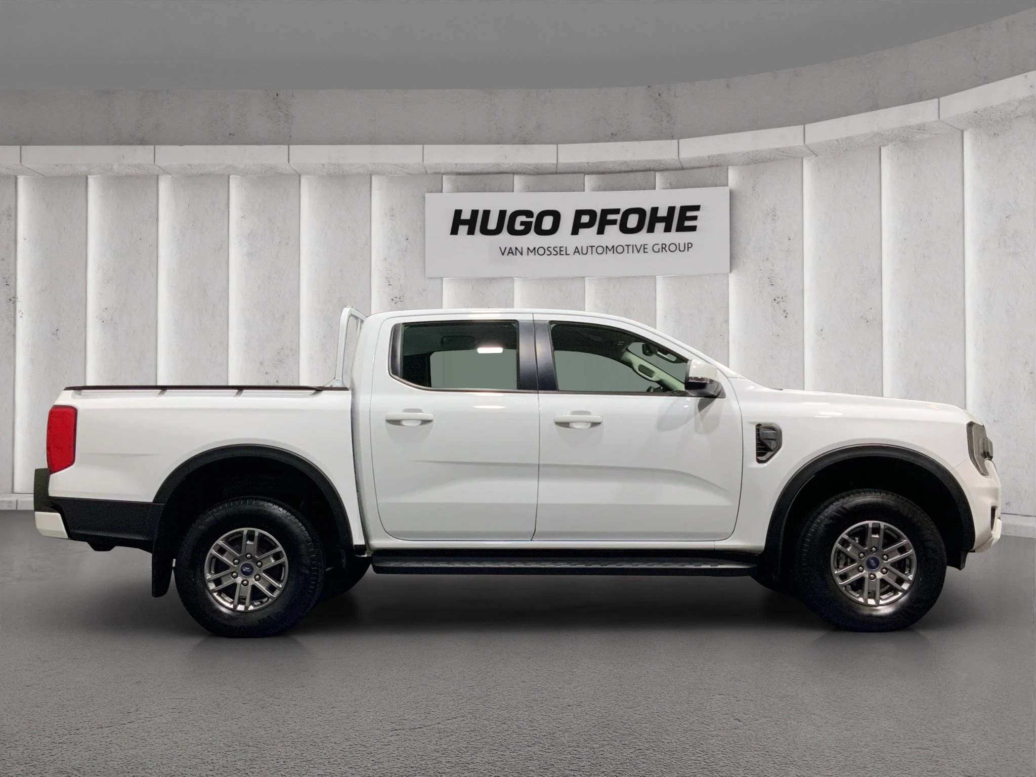 Ford Ranger XLT 2.0 EcoBlue 125kW DoKa 4x4 Pick-Up. 4-türig