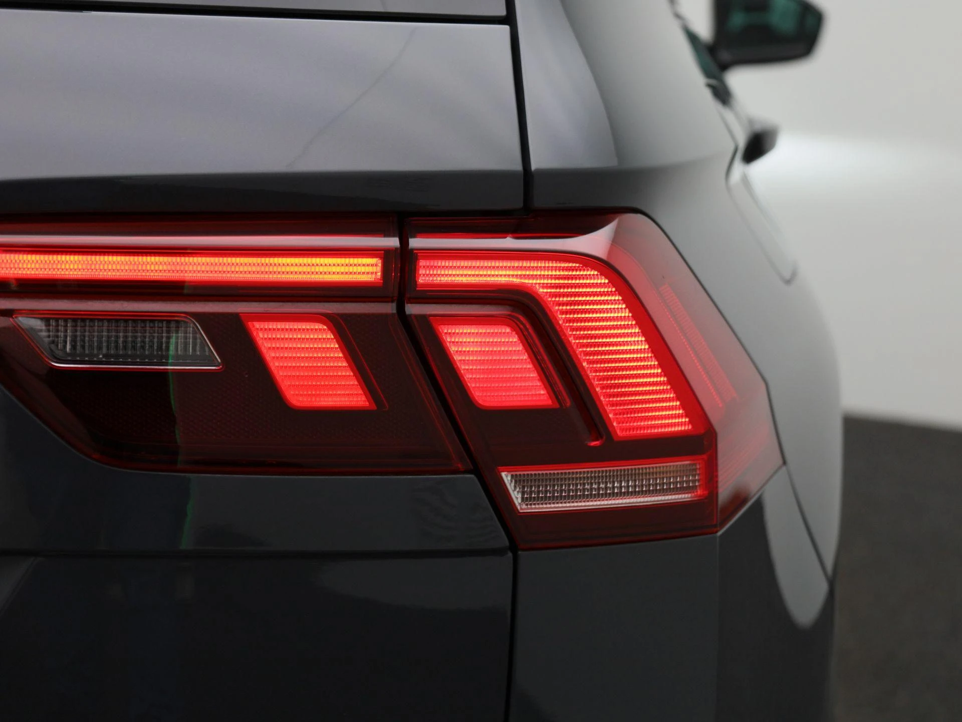 Volkswagen-Tiguan-image-40