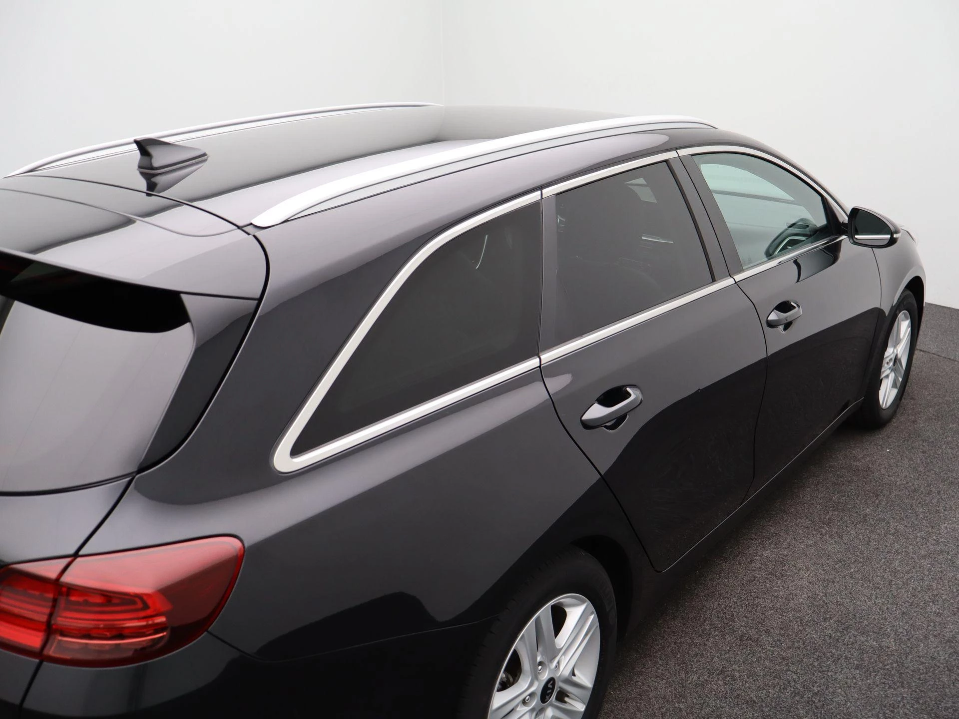 Kia-Ceed Sportswagon-image-45