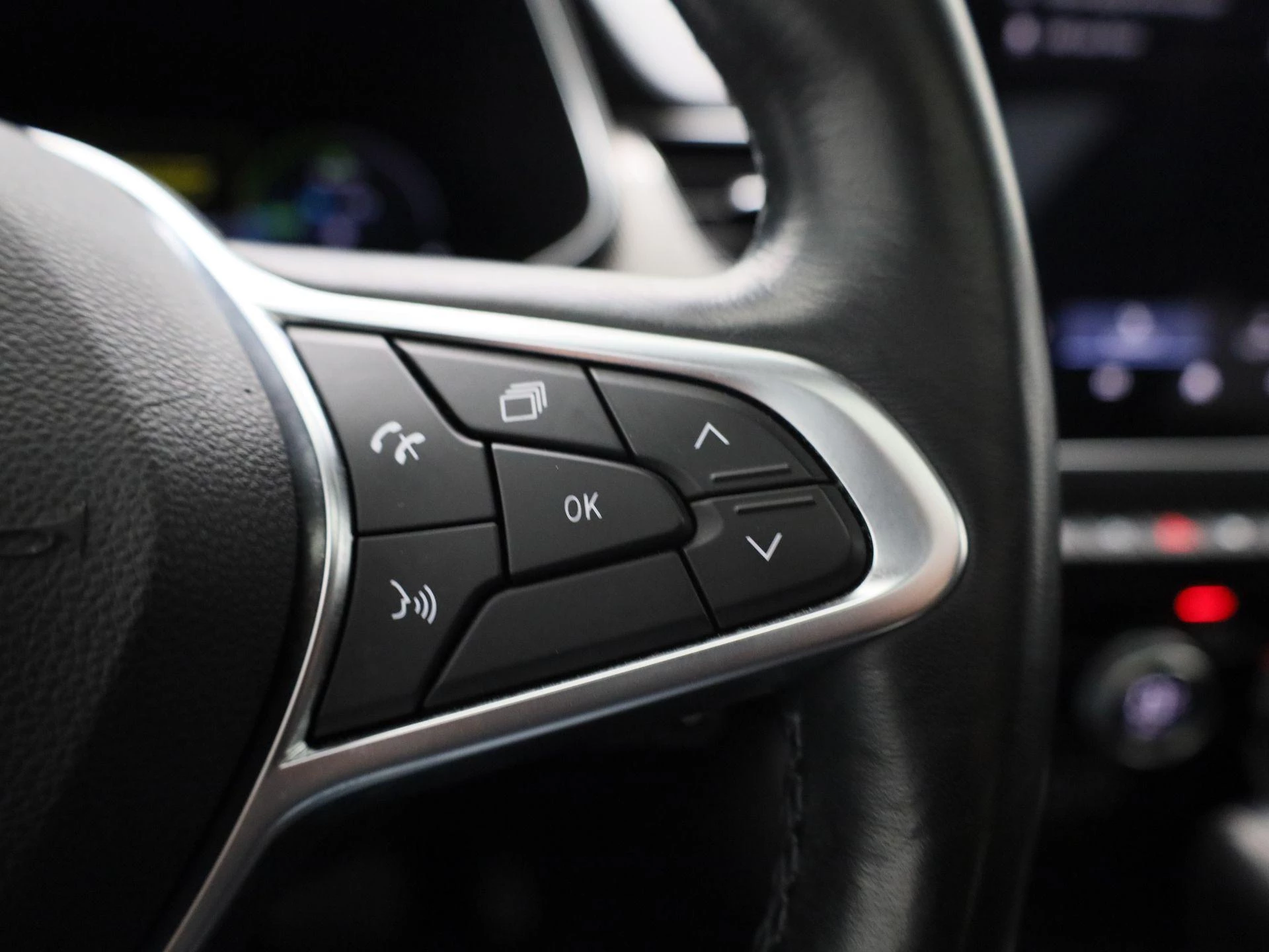 Renault-Arkana-image-23