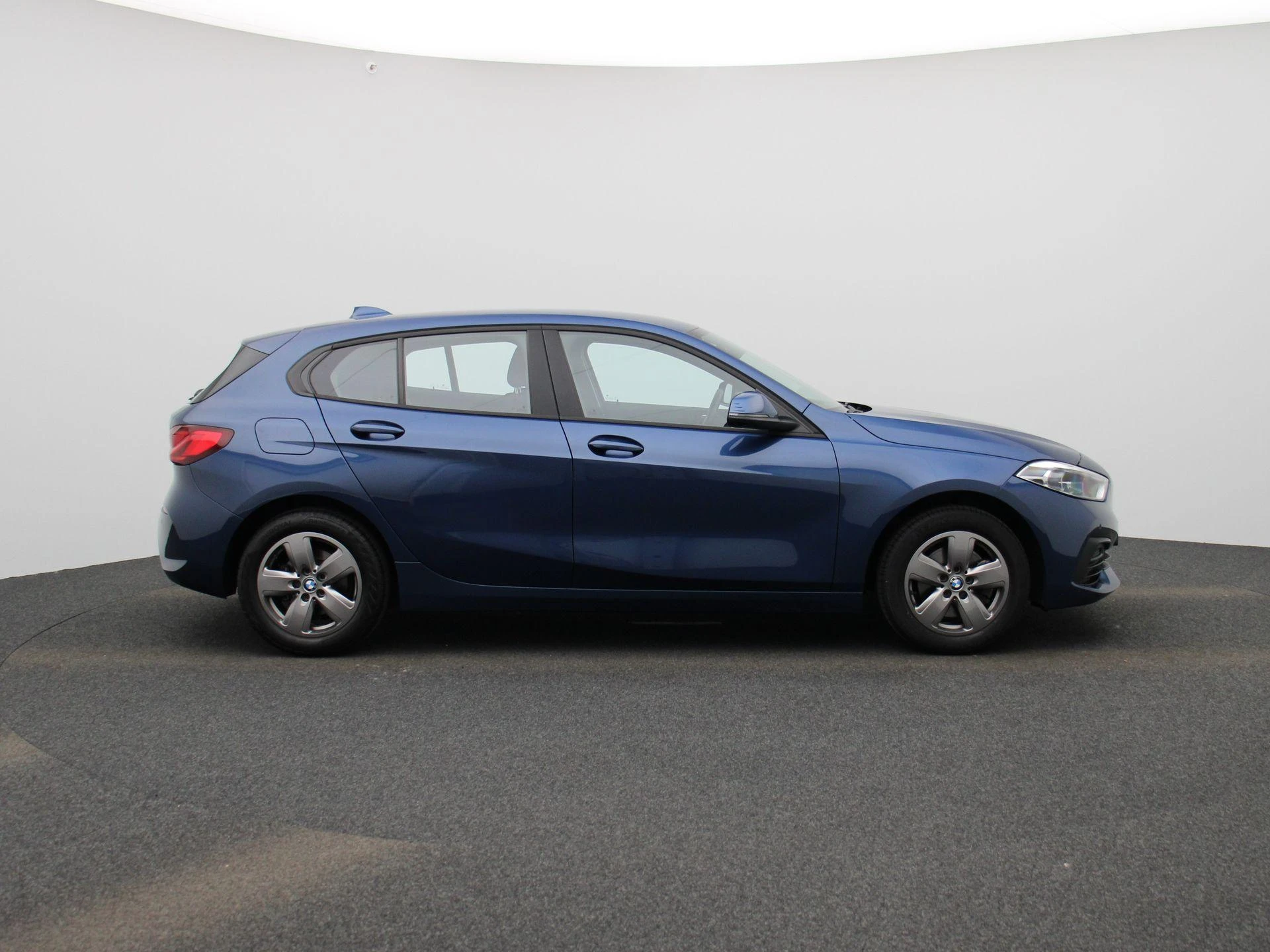 BMW-Série 1-image-6