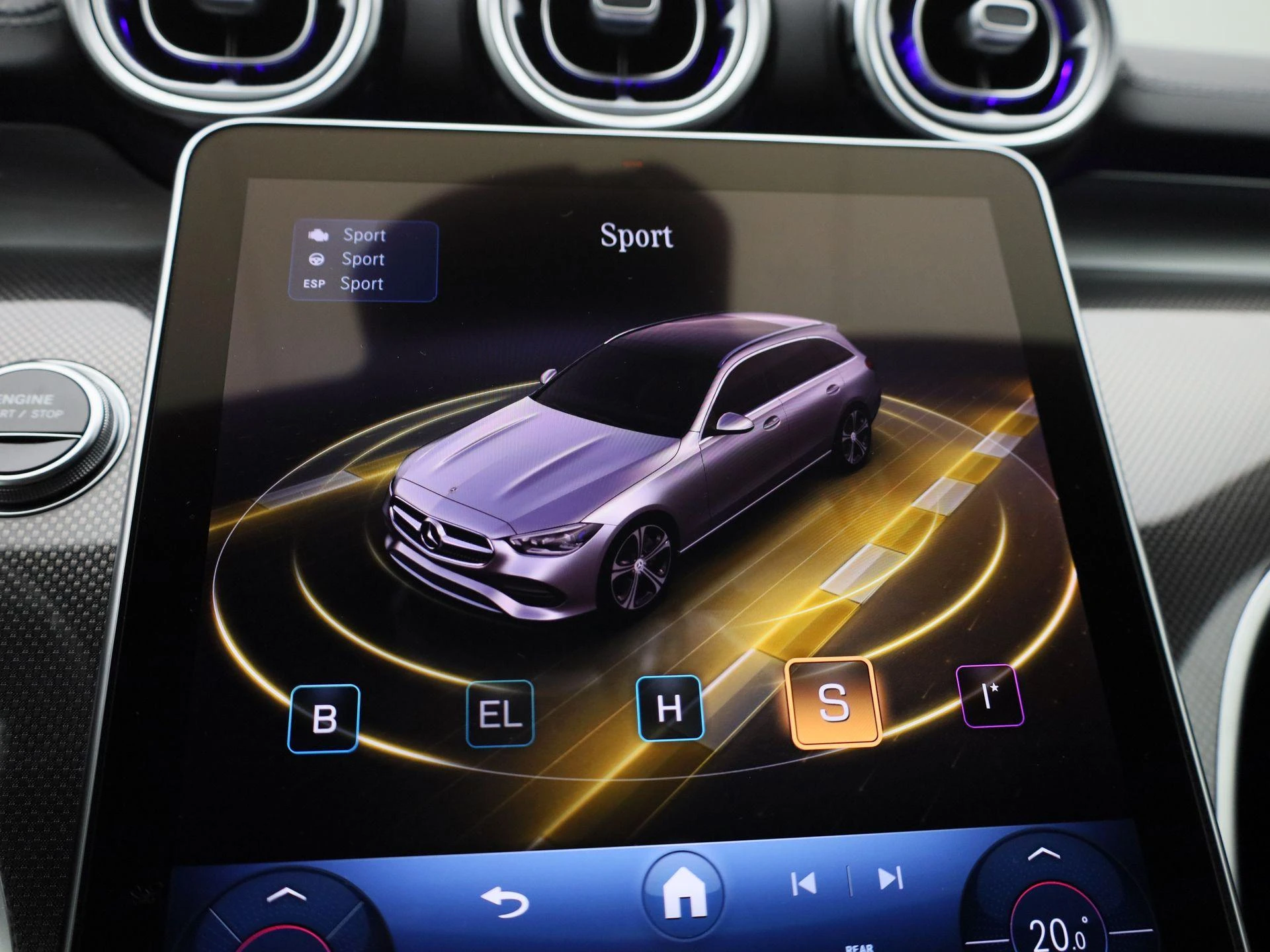 Mercedes-Benz-C-Klasse-image-18
