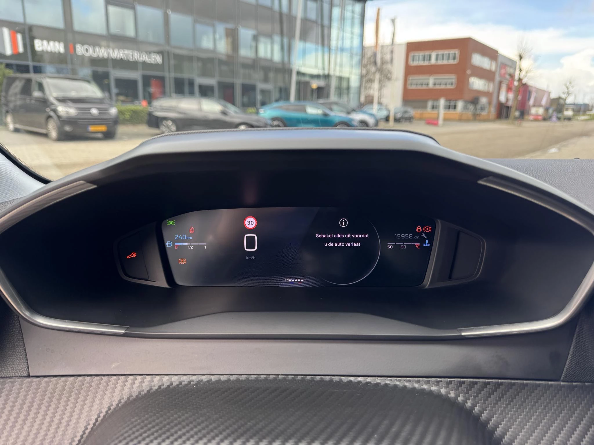 Peugeot-208-image-16