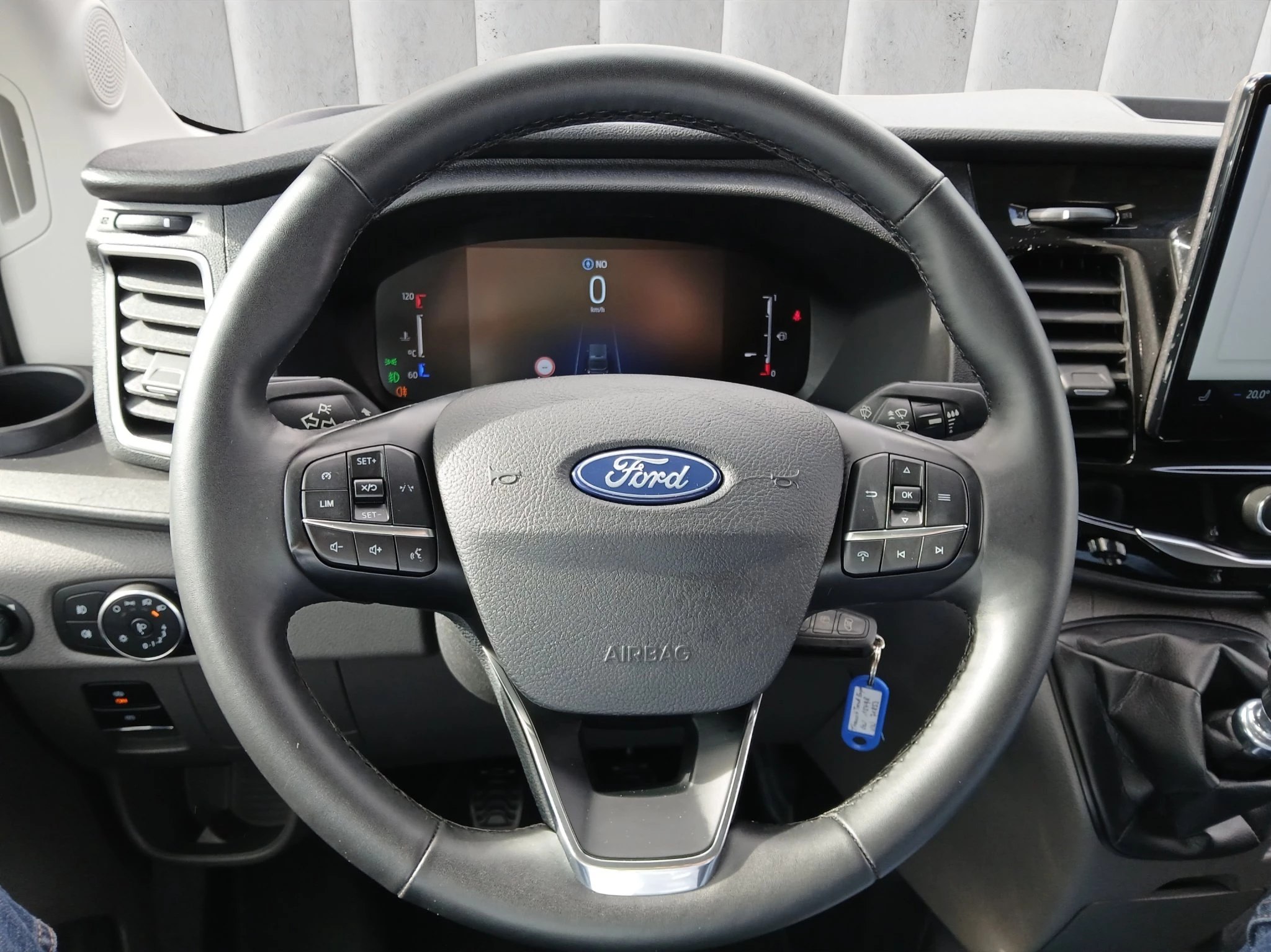 Ford-Transit-image-12