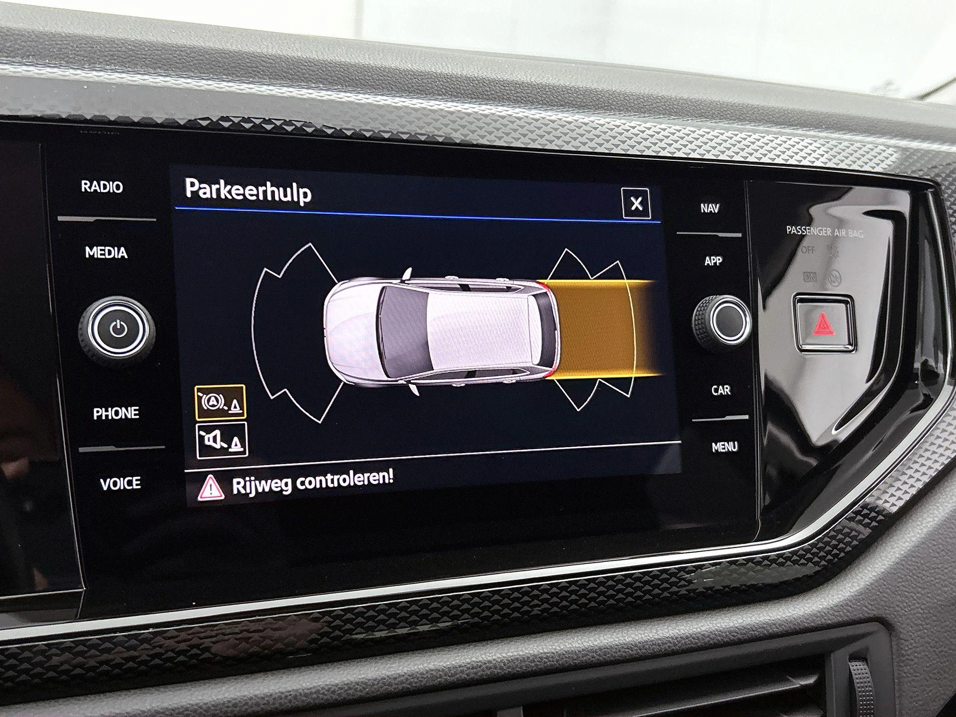 Volkswagen-Polo-image-11