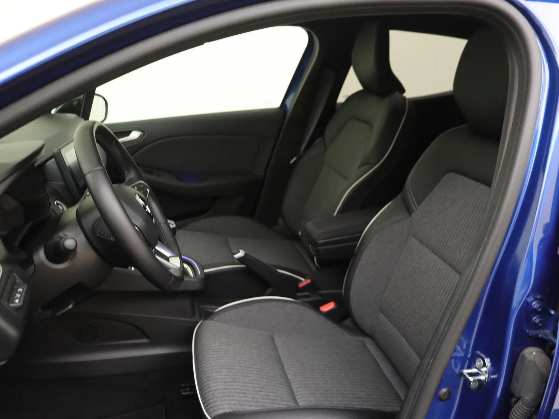Renault-Clio-image-10