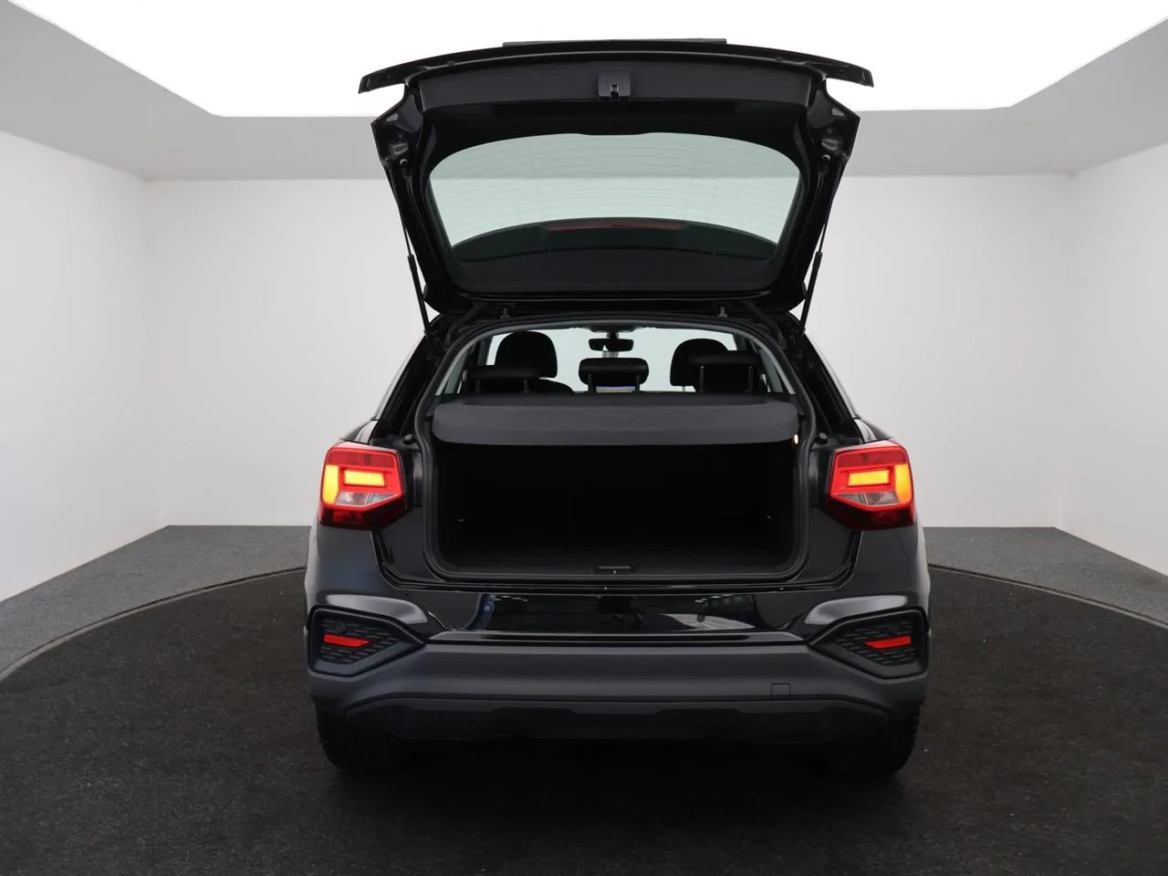 Audi Q2 Audi Q2 Business Edition Attraction 35TFSI 150PK *AUTOMAAT*VIRTUAL COCKPIT*ACC*PDC ACHTER*NAVI*AIRCO*KEYLESS GO*...*