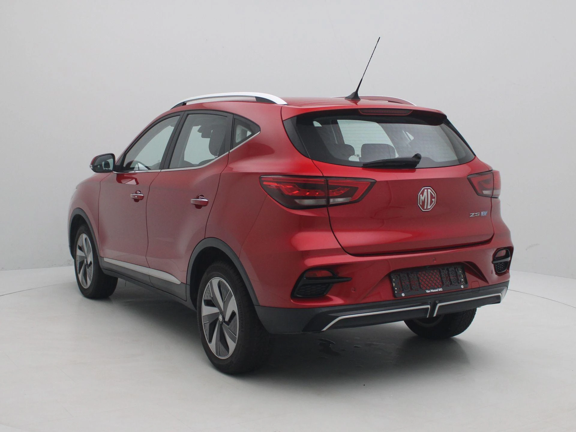 MG-ZS EV-image-1