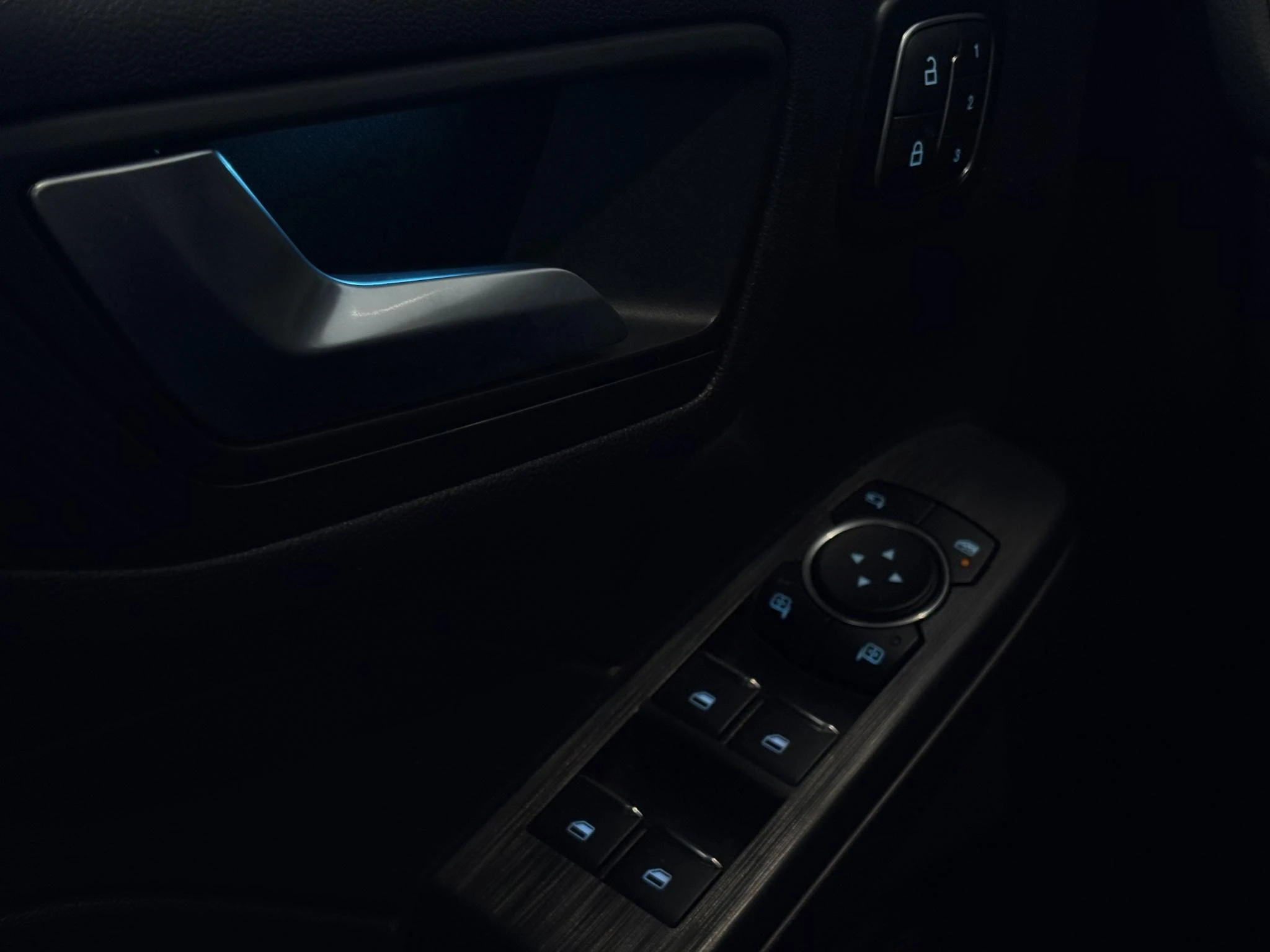 Ford-Kuga-image-23