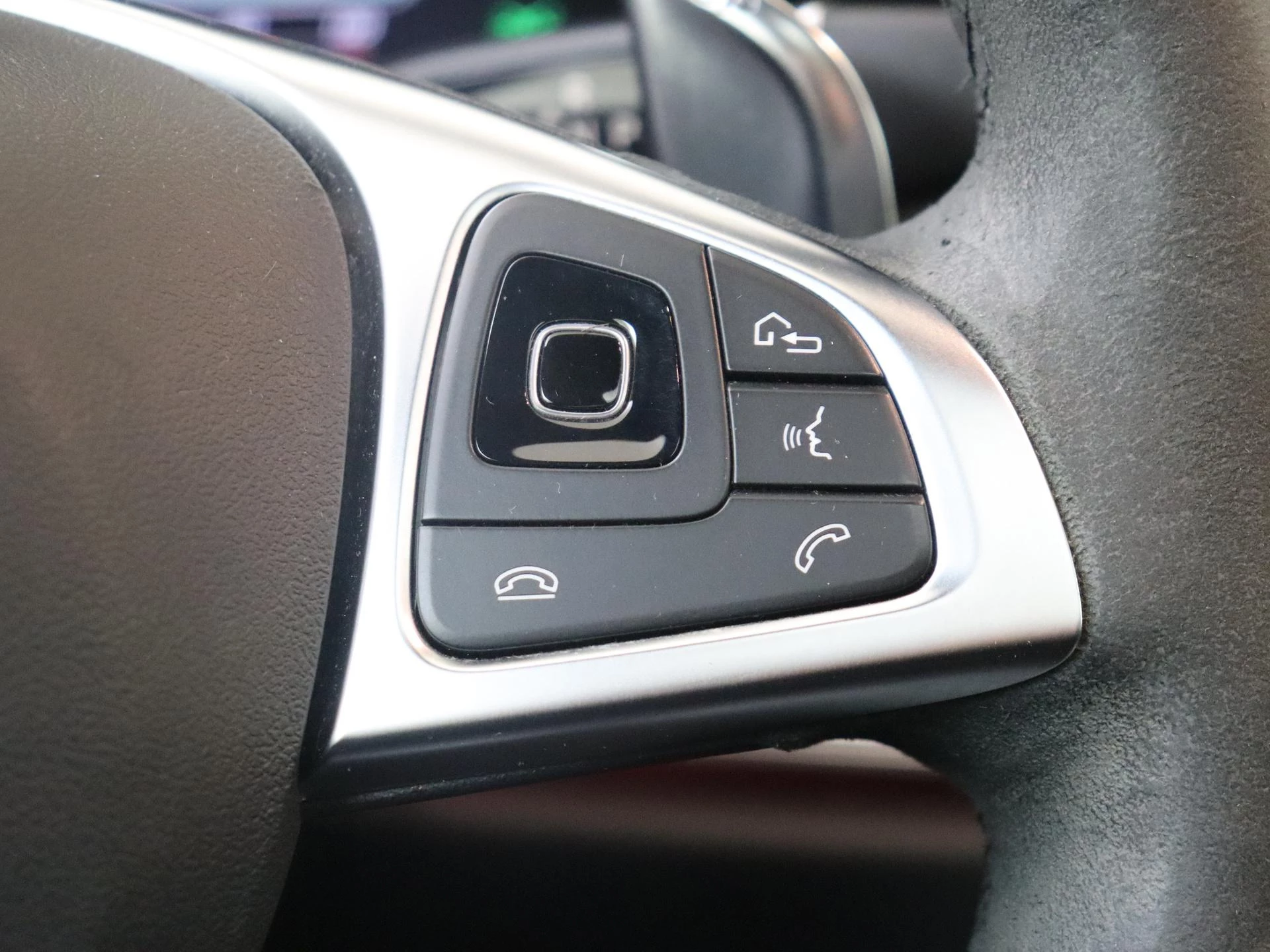 Mercedes-Benz-E-Klasse-image-21