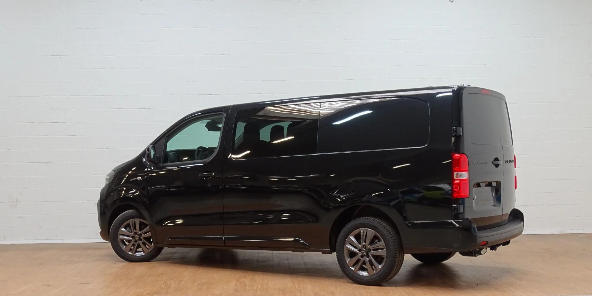 Peugeot-Expert-image-2