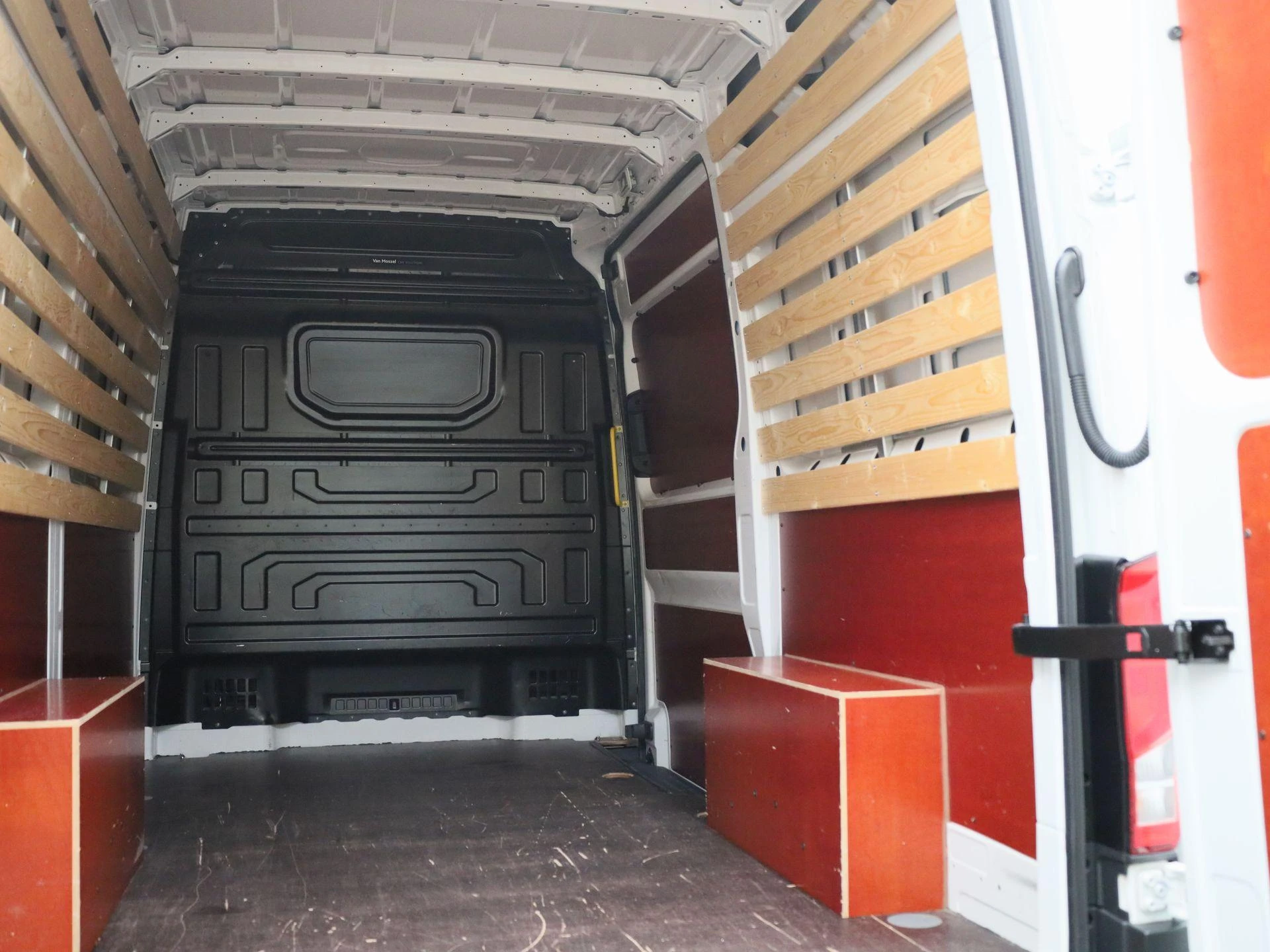 Volkswagen-Crafter-image-15