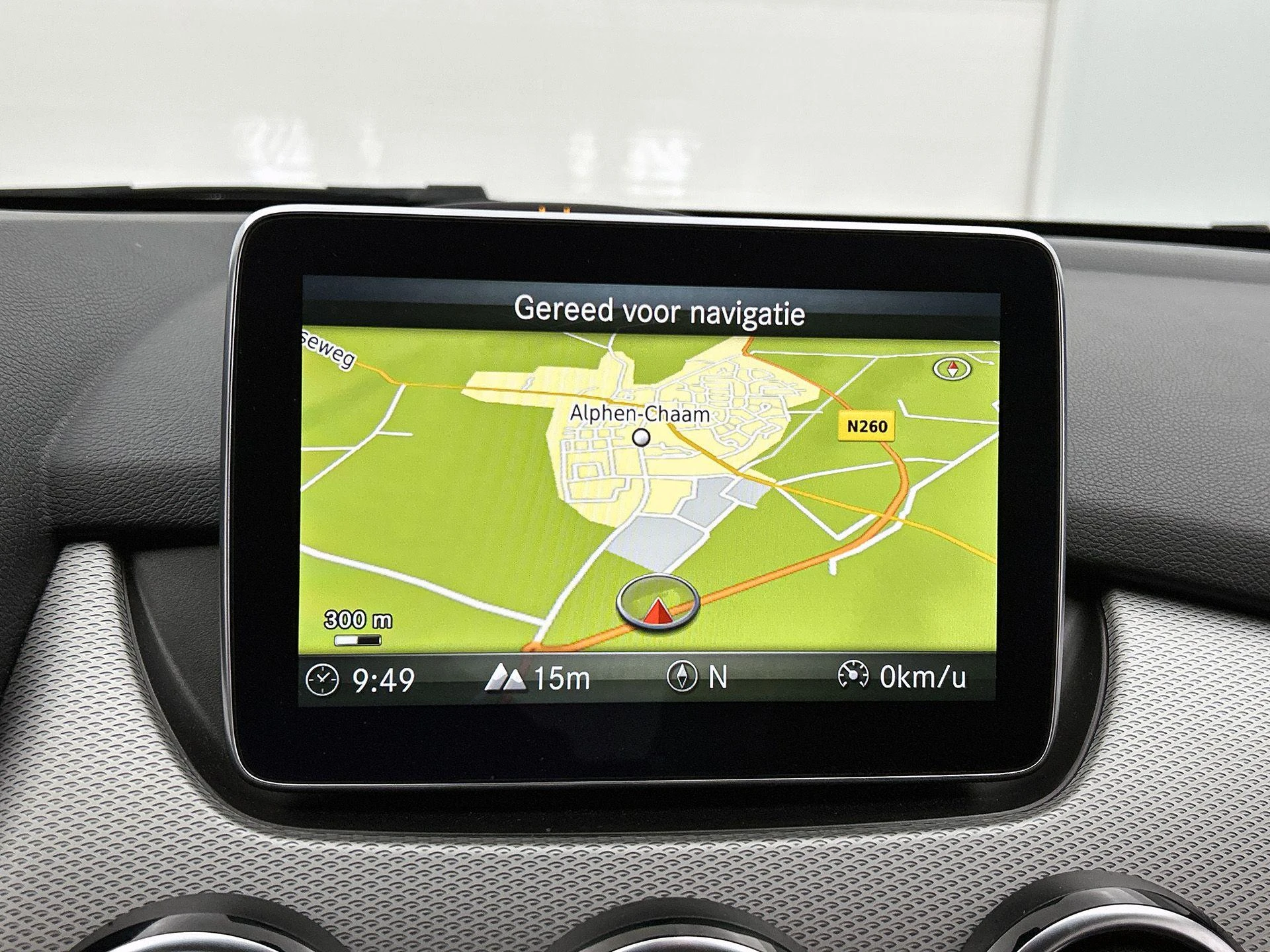 Mercedes-Benz-B-Klasse-image-23