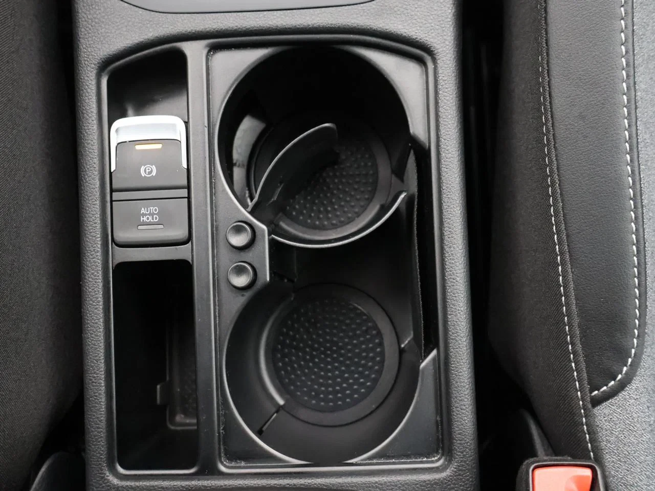 Volkswagen-Touran-image-28