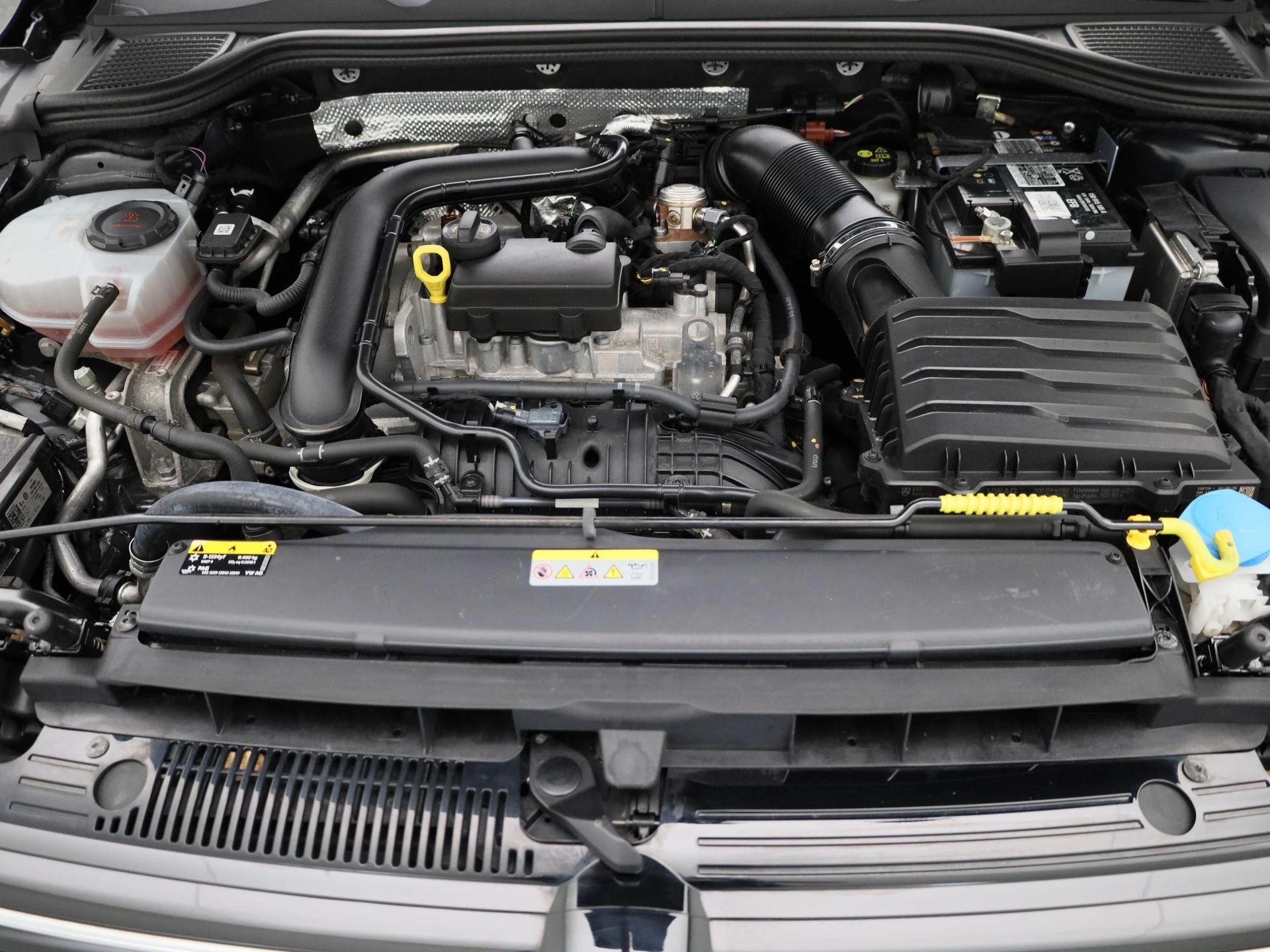 Volkswagen-Golf-image-30