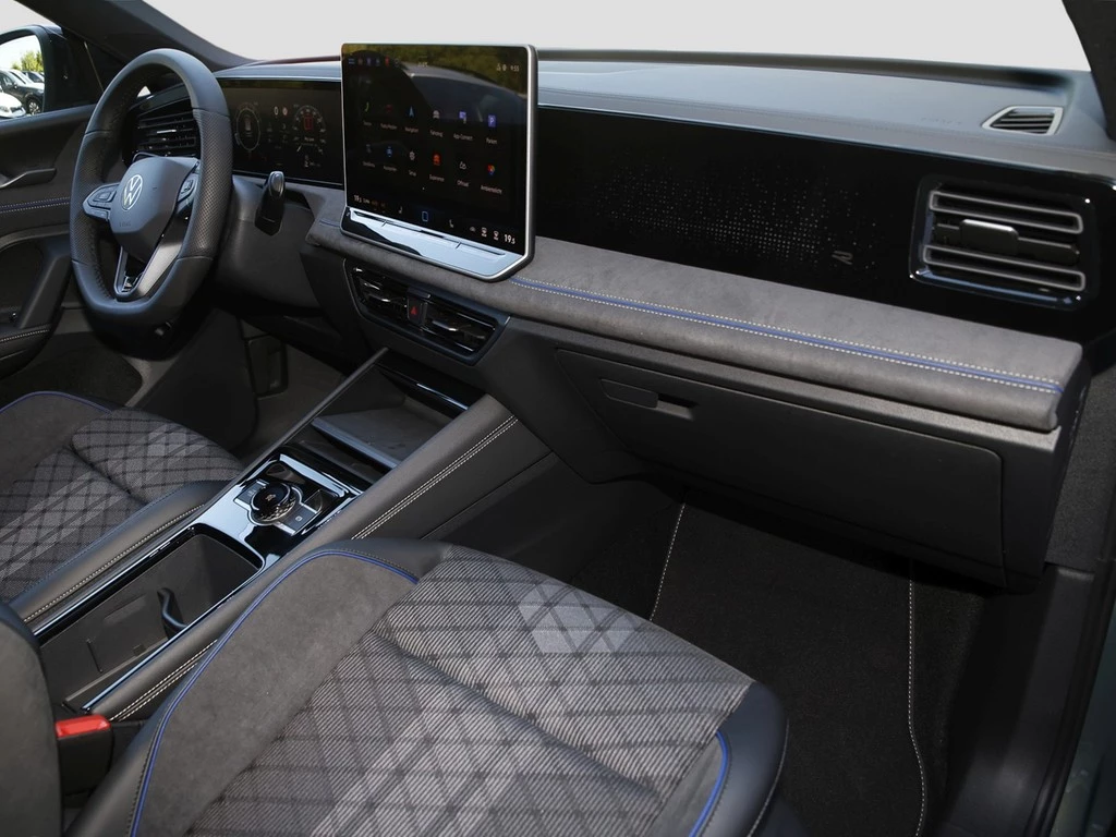 Volkswagen-Tiguan-image-7