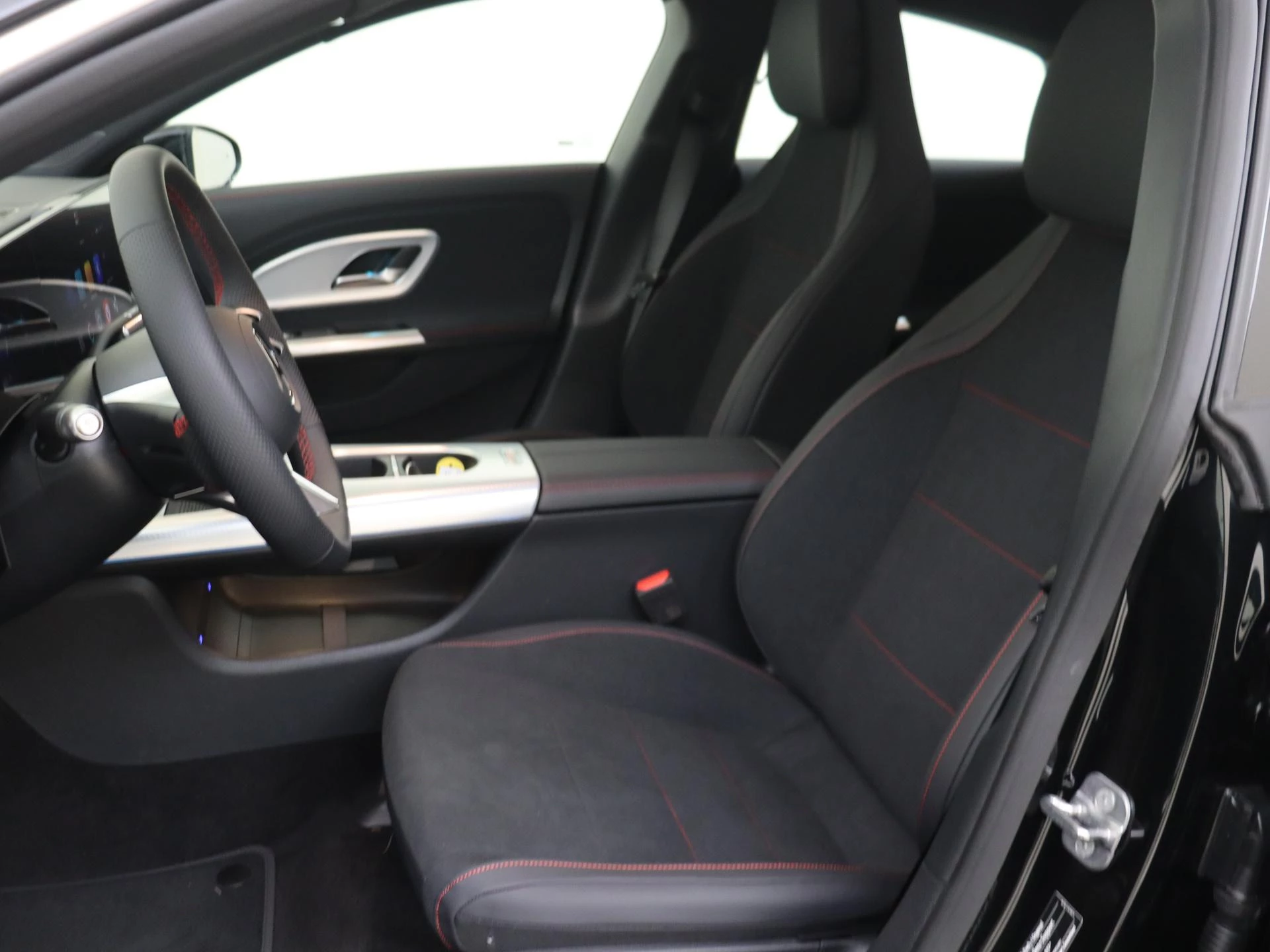 Mercedes-Benz-CLA-image-13