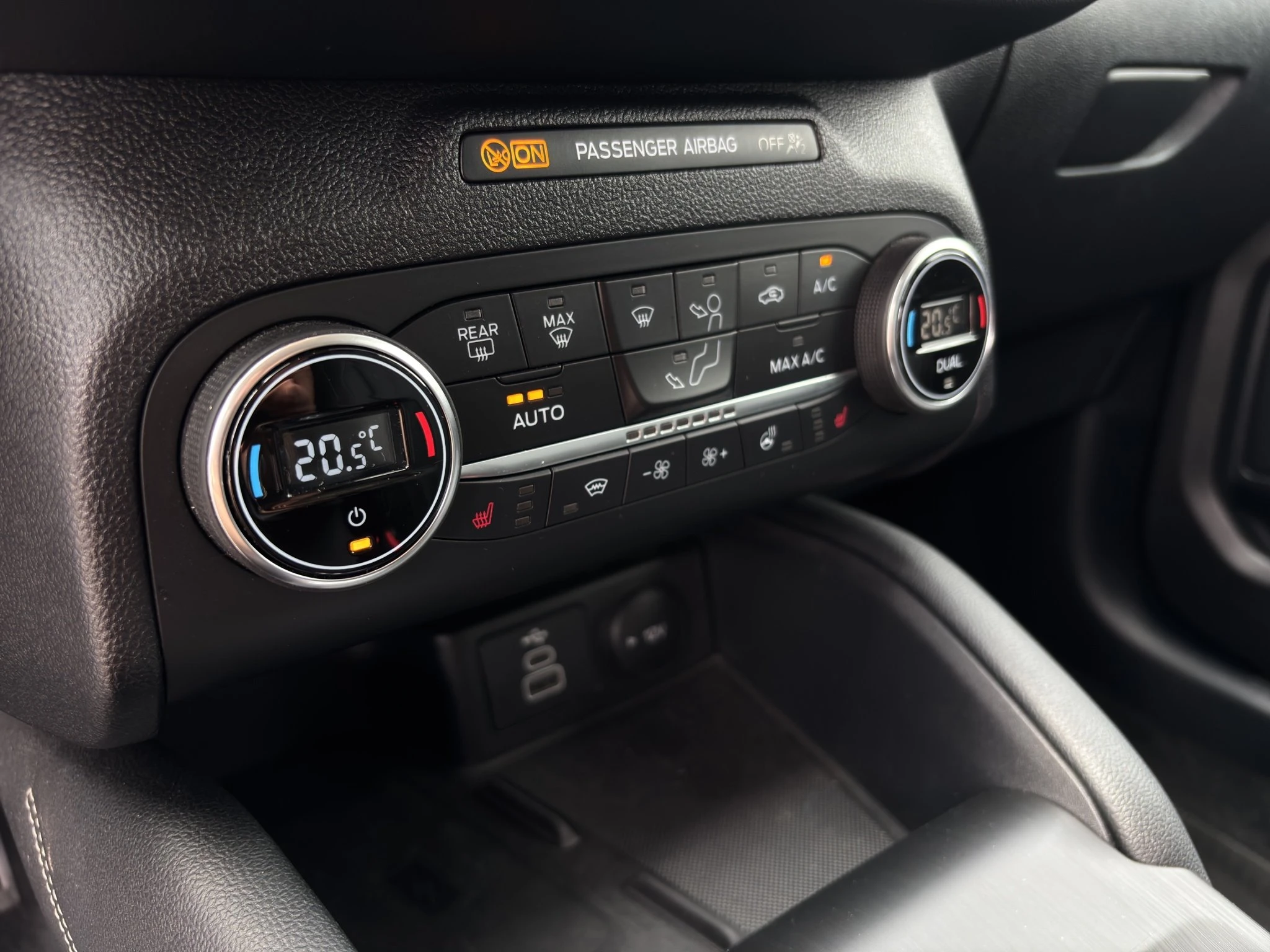 Ford-Kuga-image-25