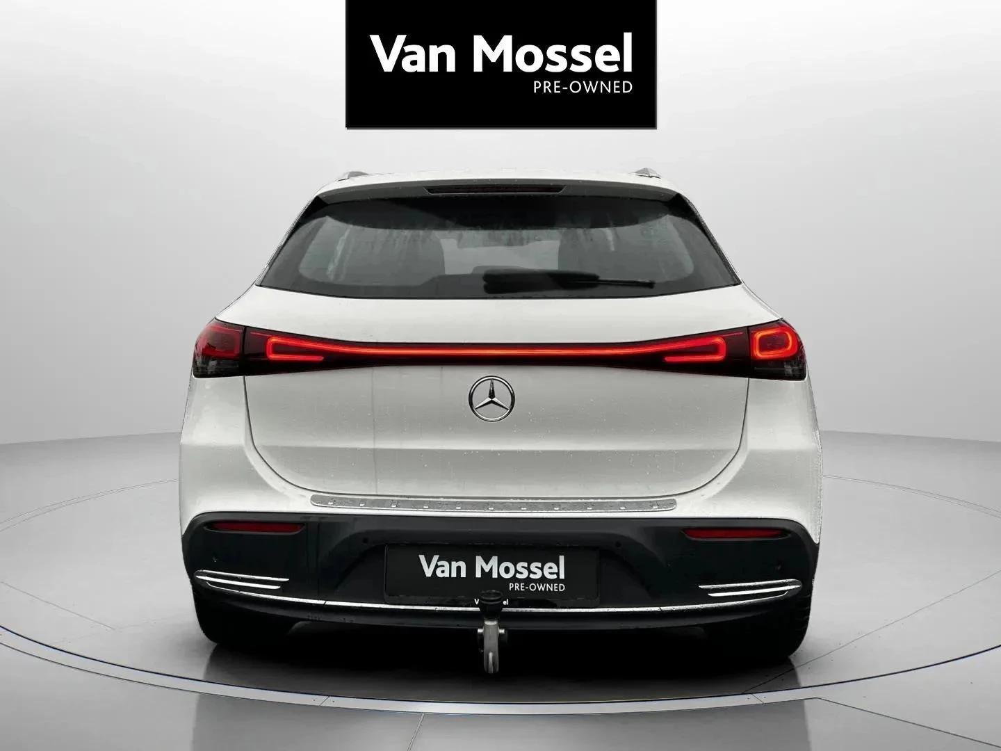 Mercedes-Benz-EQA-image-5