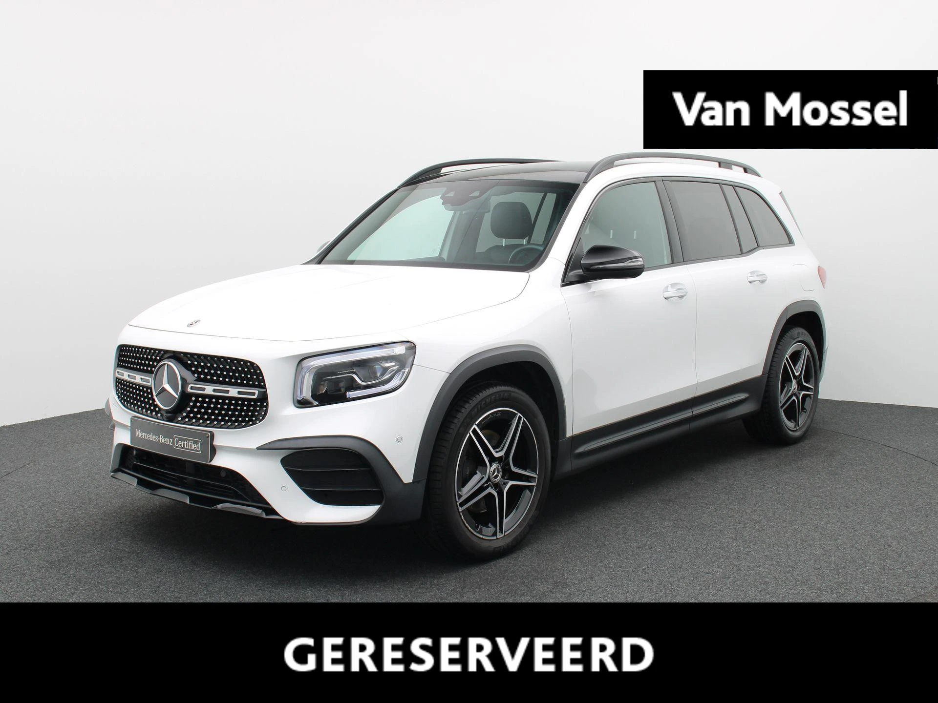 Mercedes-Benz-GLB-image-0