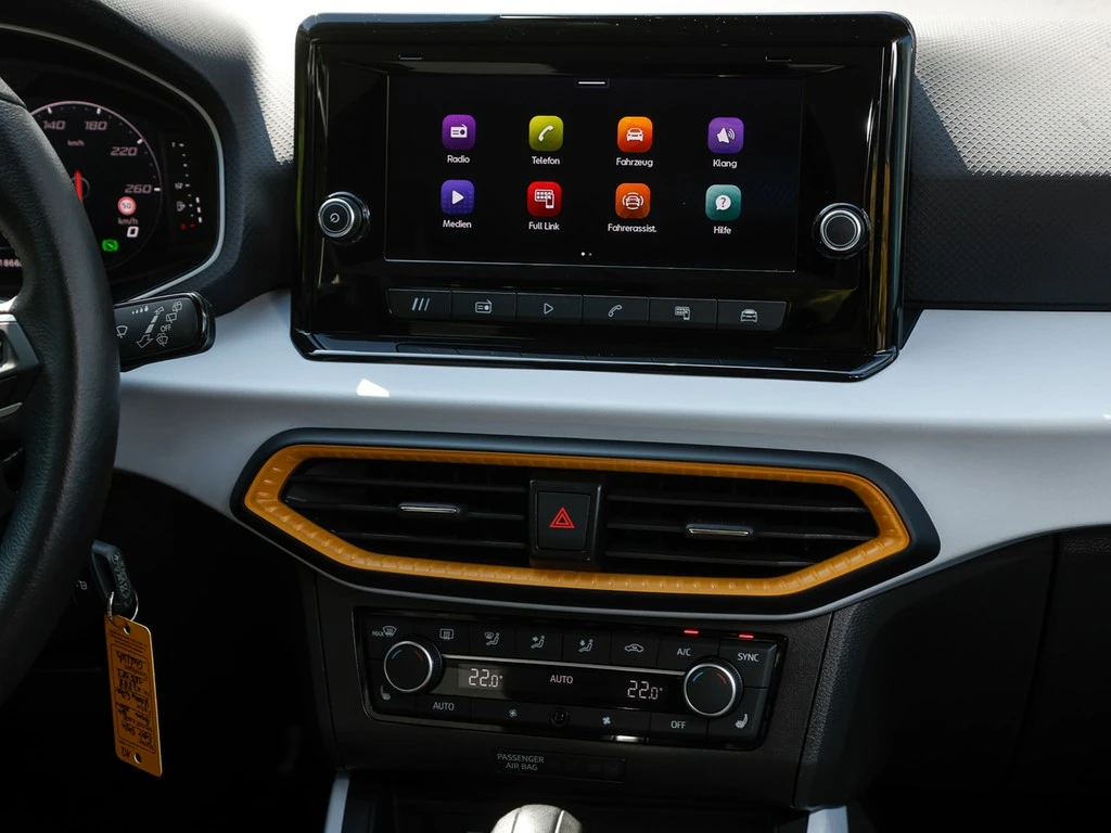 SEAT-Arona-image-10