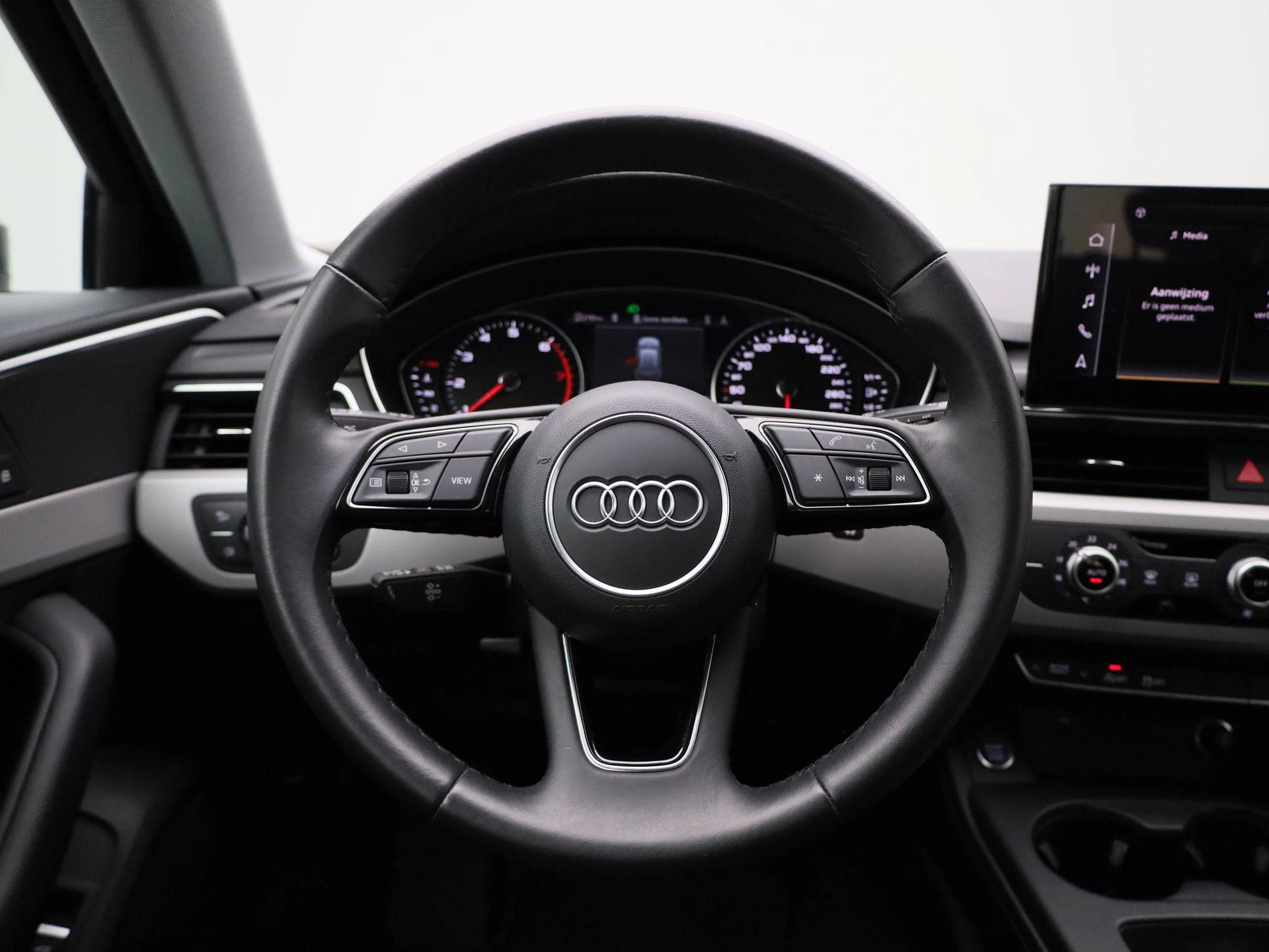 Audi-A4-image-6
